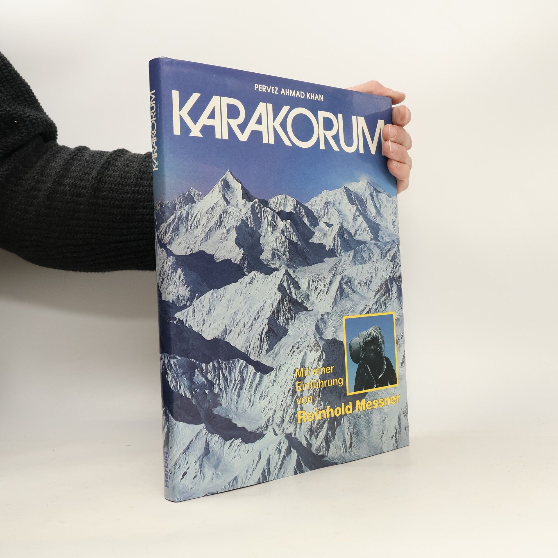 Parwi z. Ah mad H. a. n. Karakorum