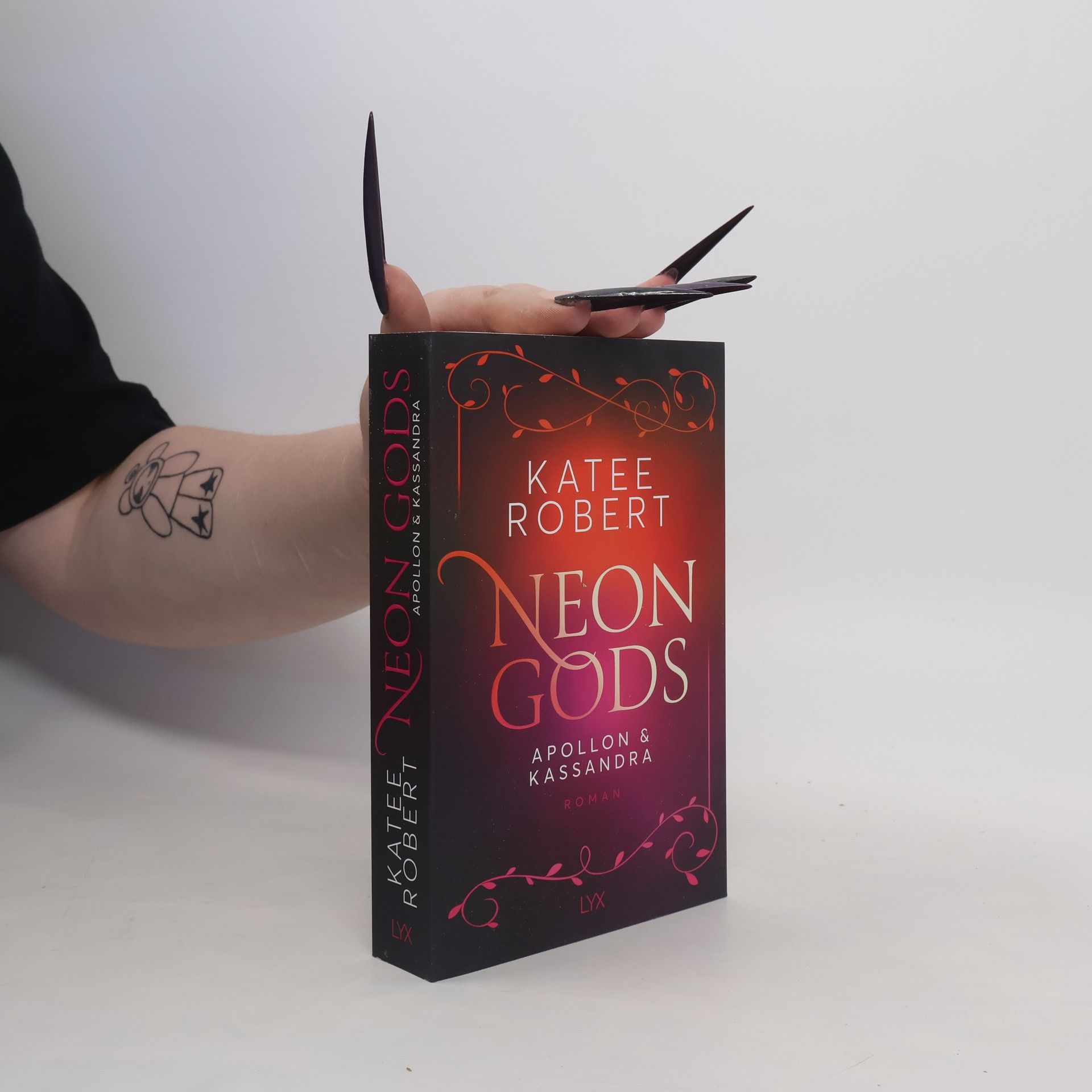 Neon Gods - Apollon & Kassandra