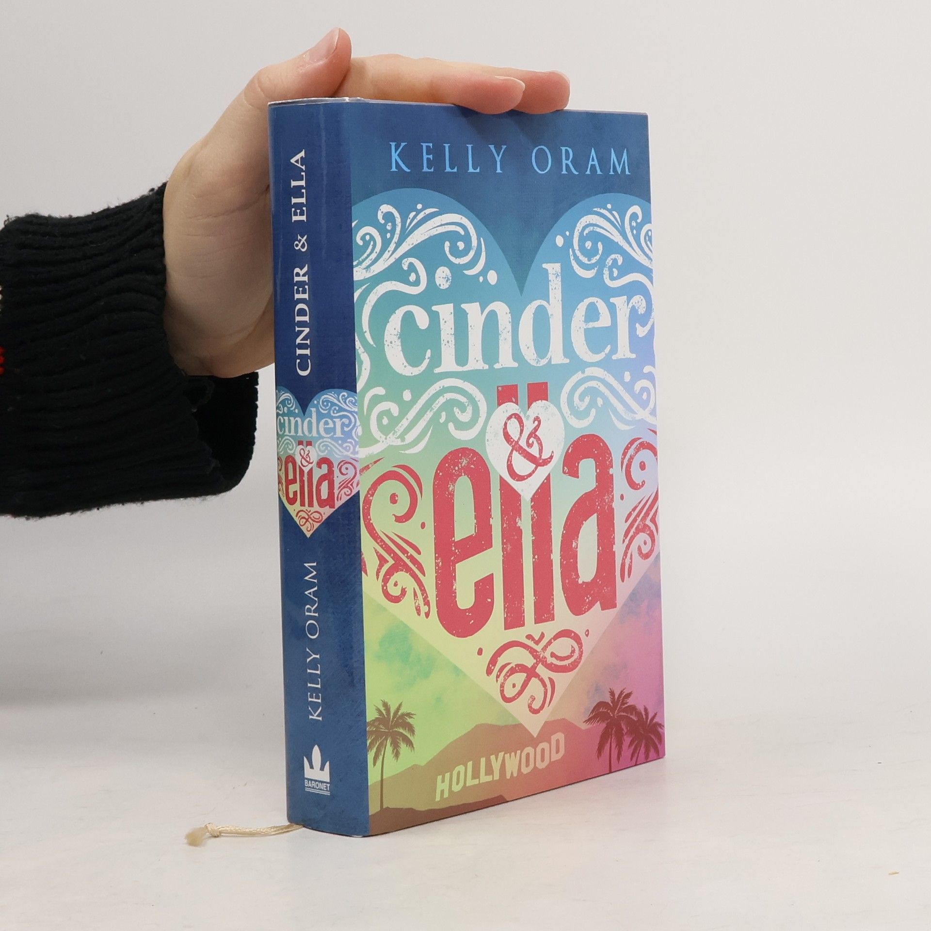 Kelly Oram Cinder & Ella