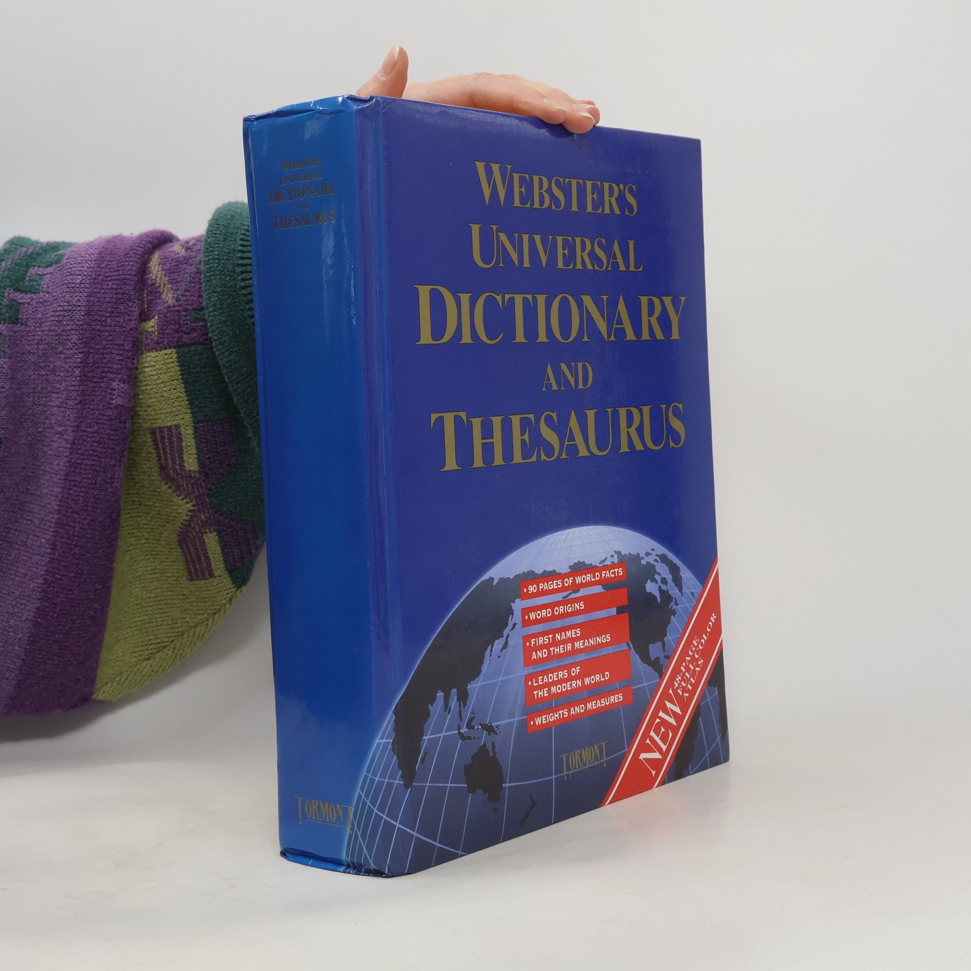Noah Webster Webster's Universal Dictionary and Thesaurus