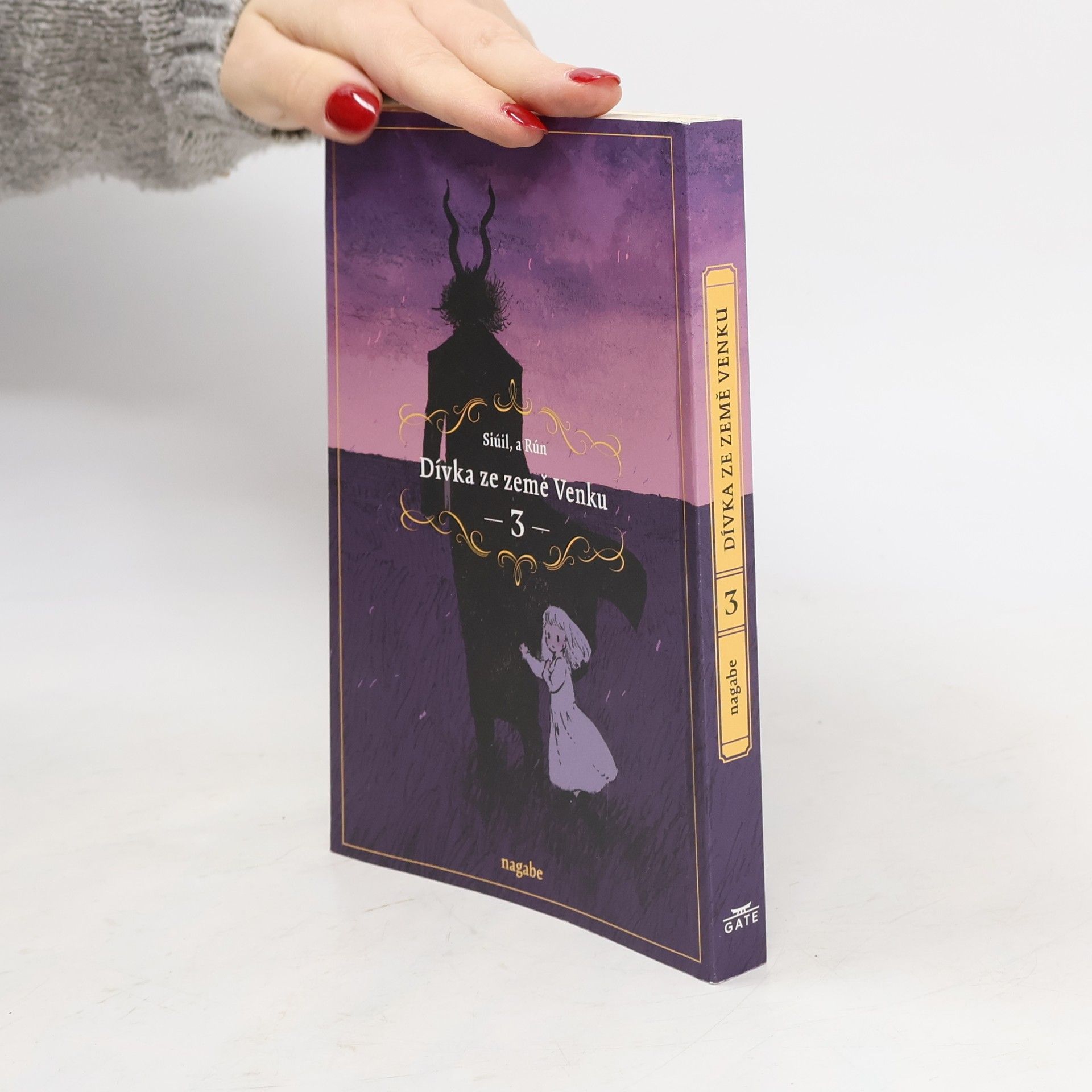 Nagabe Dívka ze země Venku : Siúil, a Rún. 3