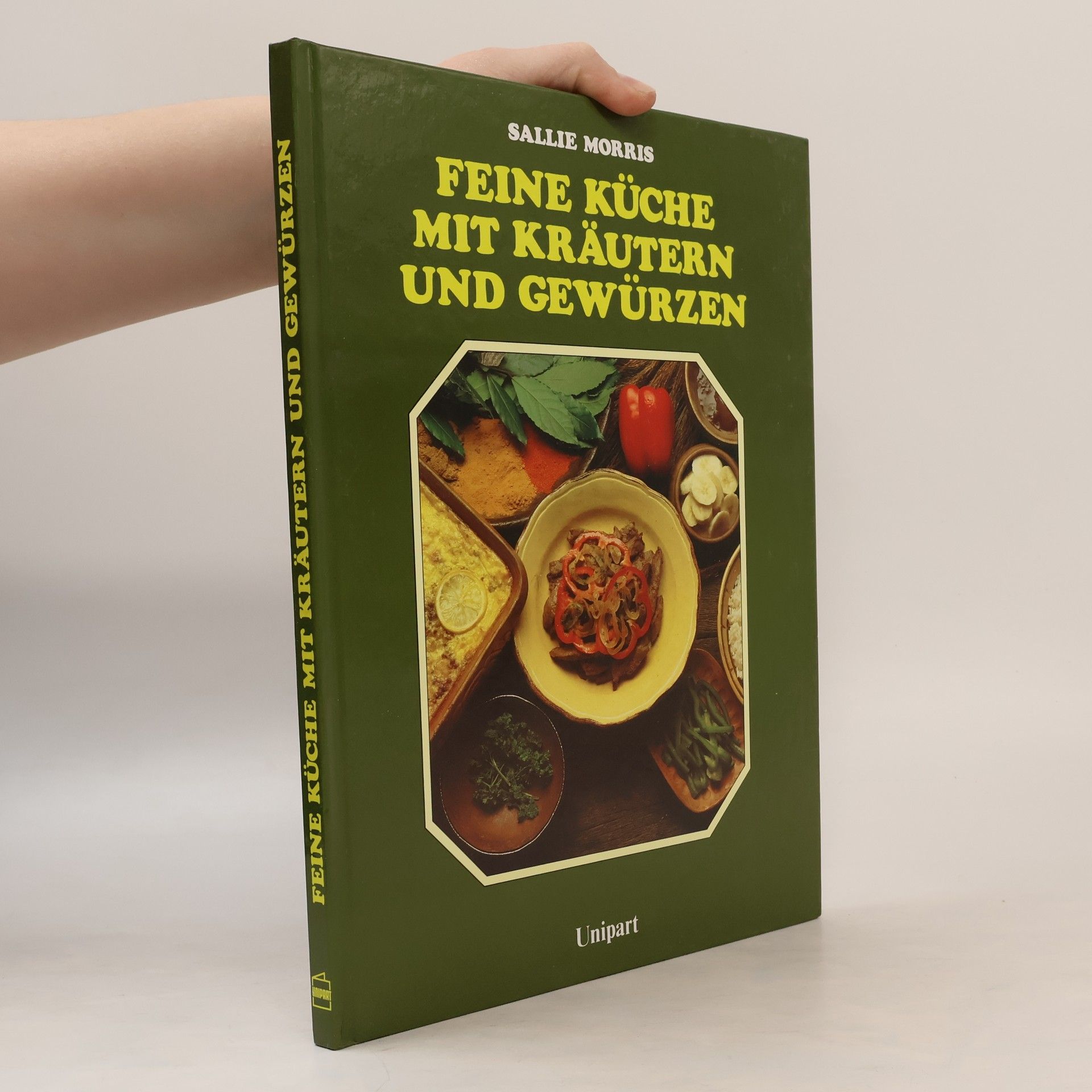 Feine Küche mit Kräutern und Gewürzen