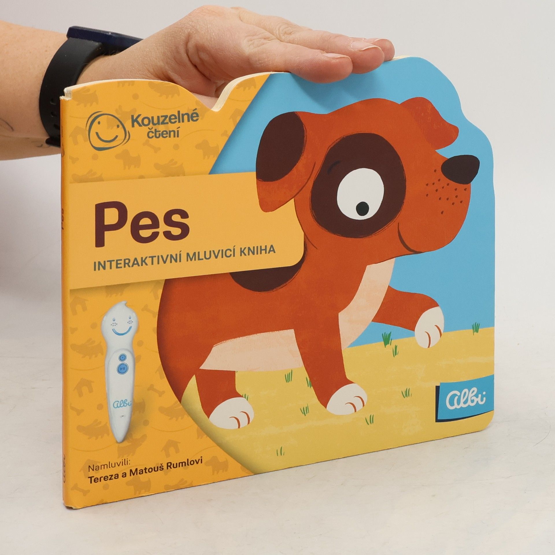 Lucie Krystlíková Pes : interaktivní mluvicí kniha