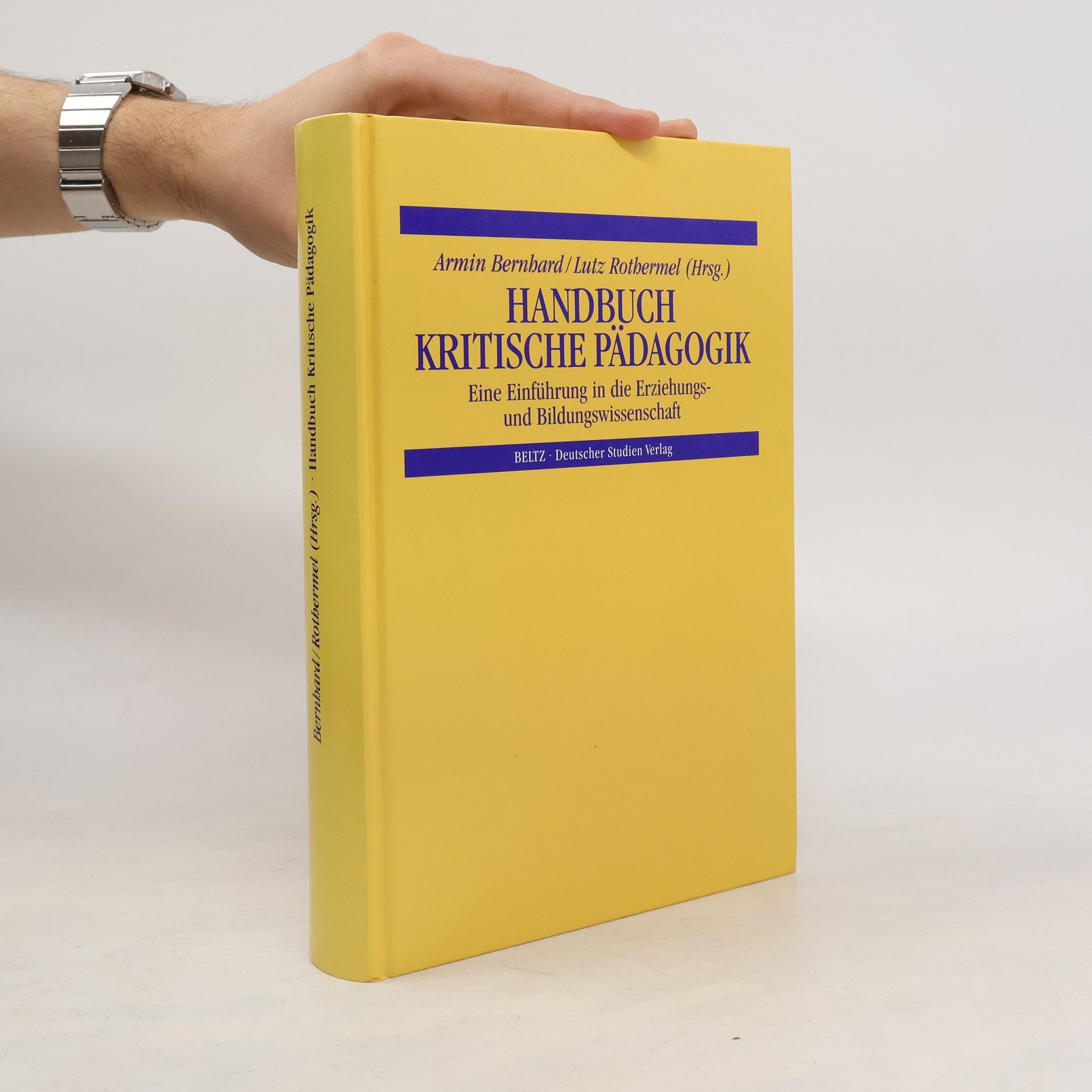 Handbuch Kritische Pädagogik