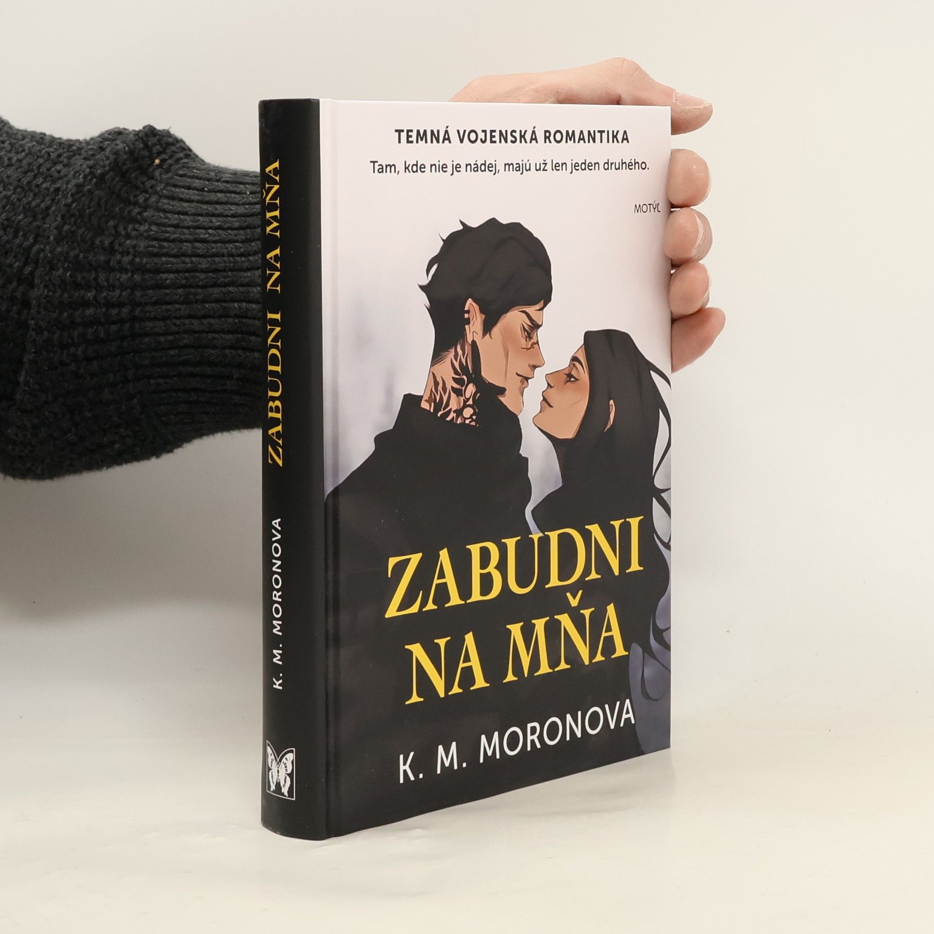 K. M. Moronova Zabudni na mňa