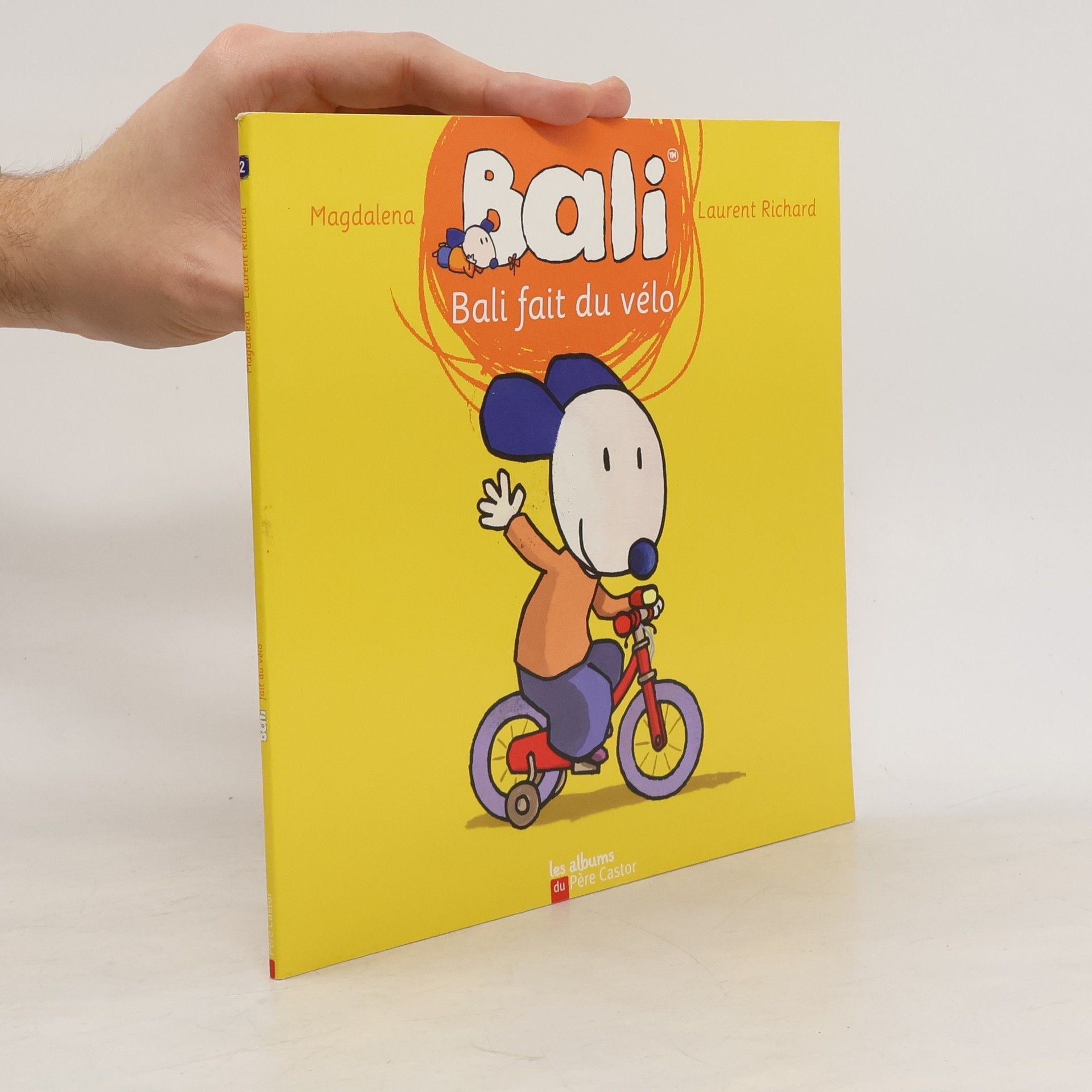 Bali fait du vélo