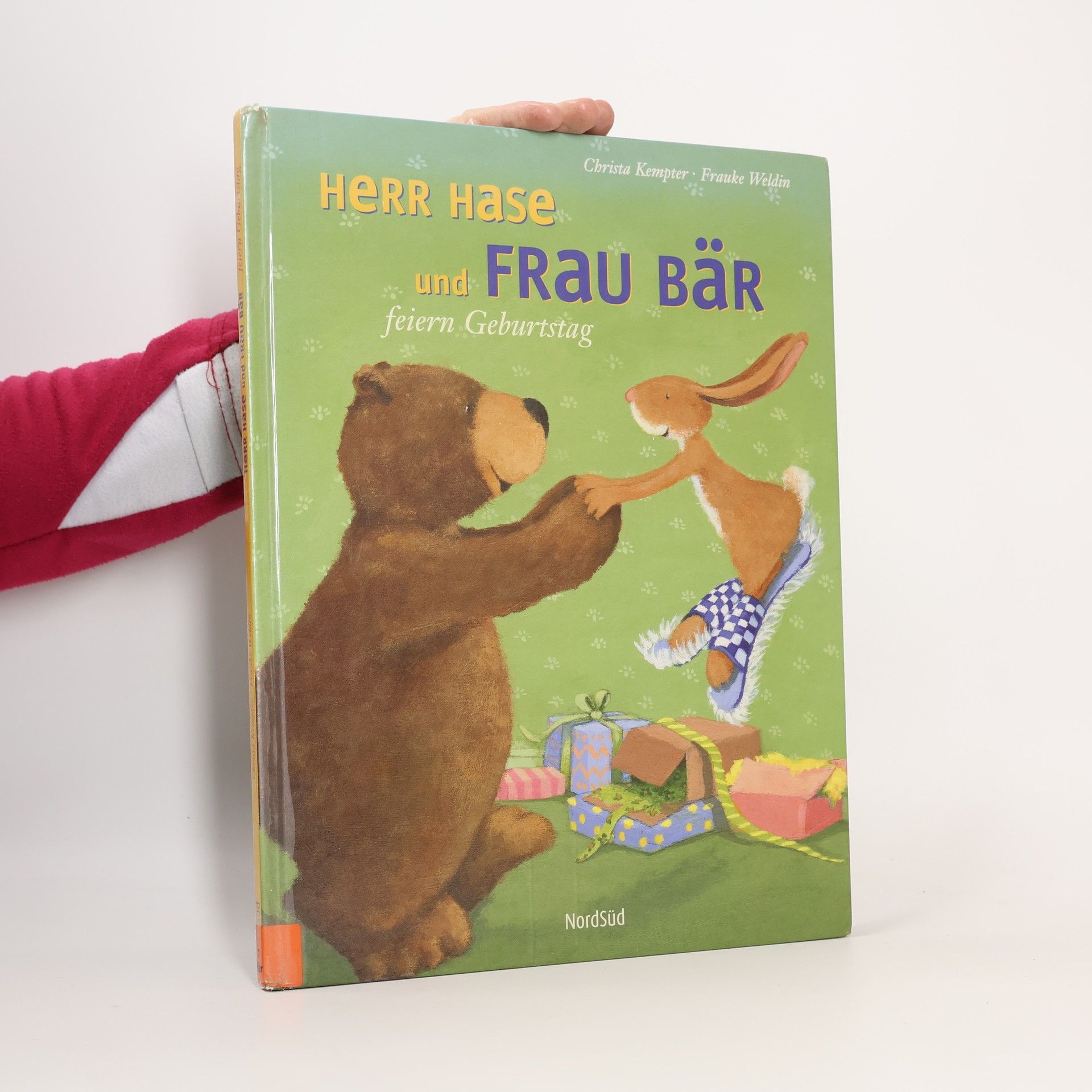 Herr Hase und Frau Bär feiern Geburtstag