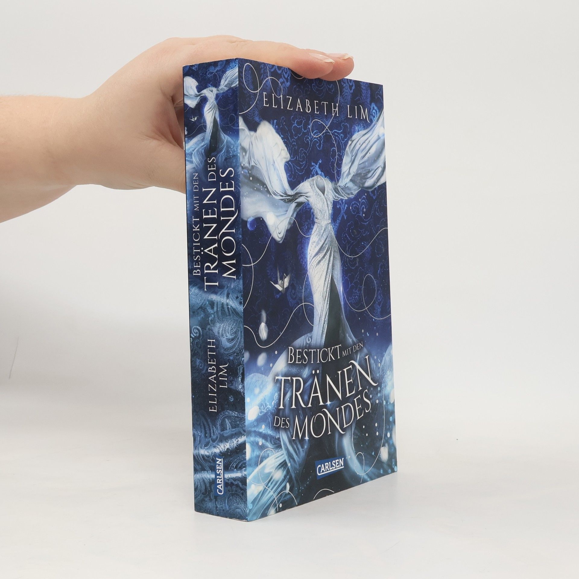 Bestickt mit den Tränen des Mondes