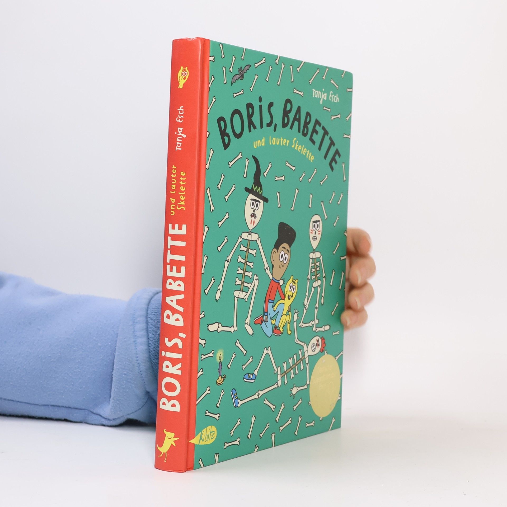 Boris, Babette und lauter Skelette