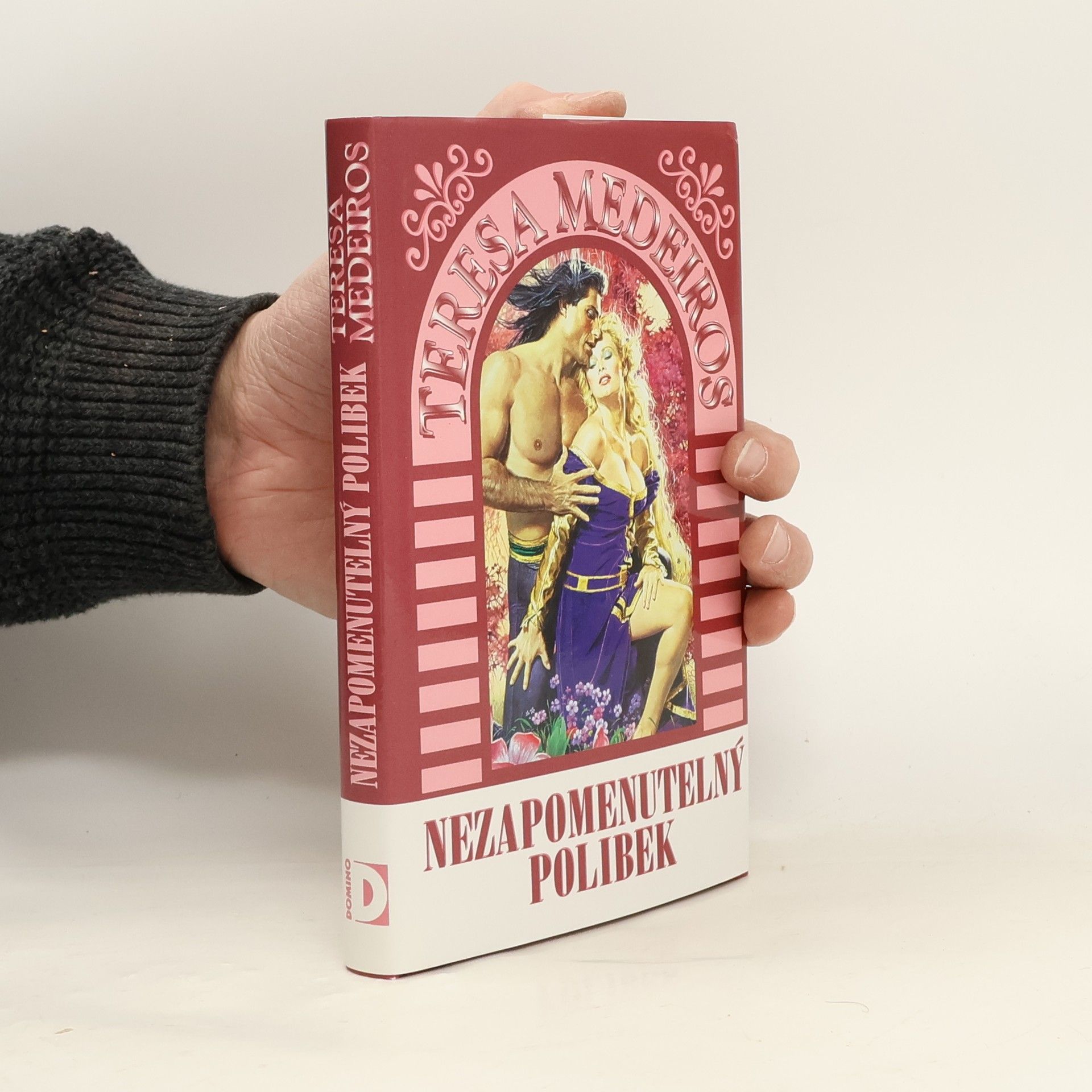 Medeiros Teresa Nezapomenutelný polibek