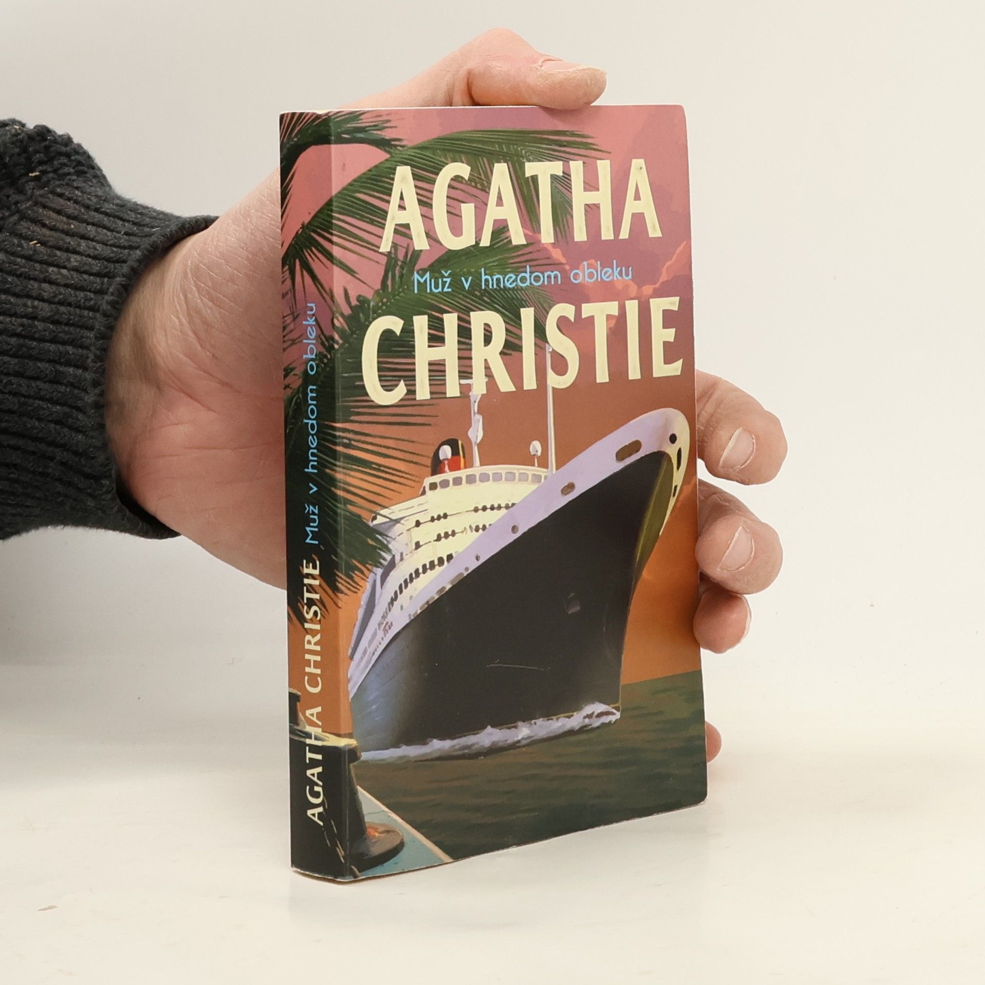 Agatha Christie Muž v hnedom obleku
