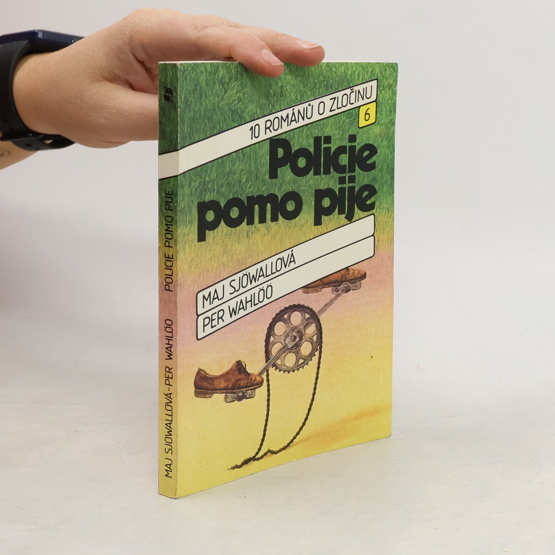 Maj Sjöwall Policie pomo pije