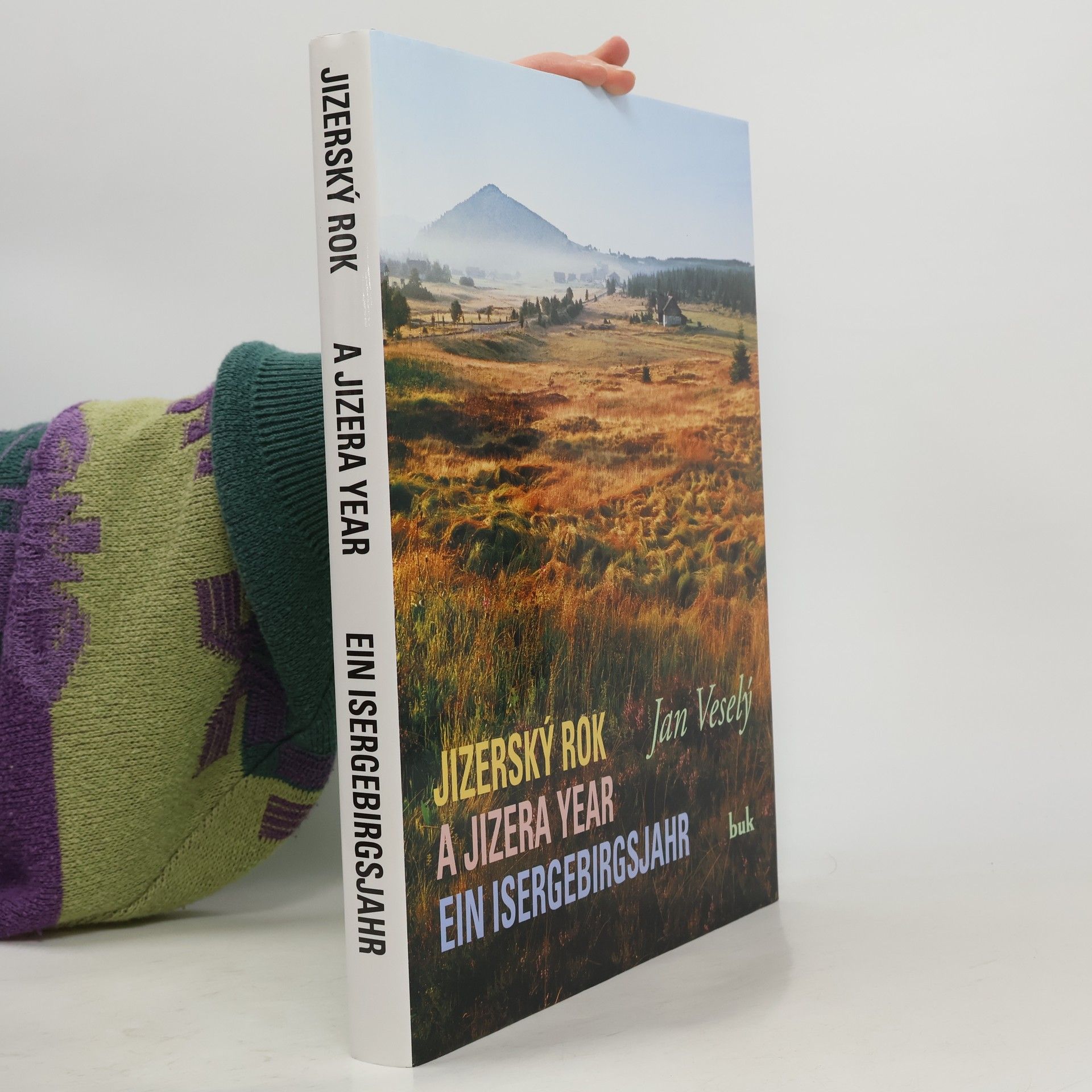 Jan Veselý Jizerský rok. A Zizera Year. Ein Isergebirgsjahr