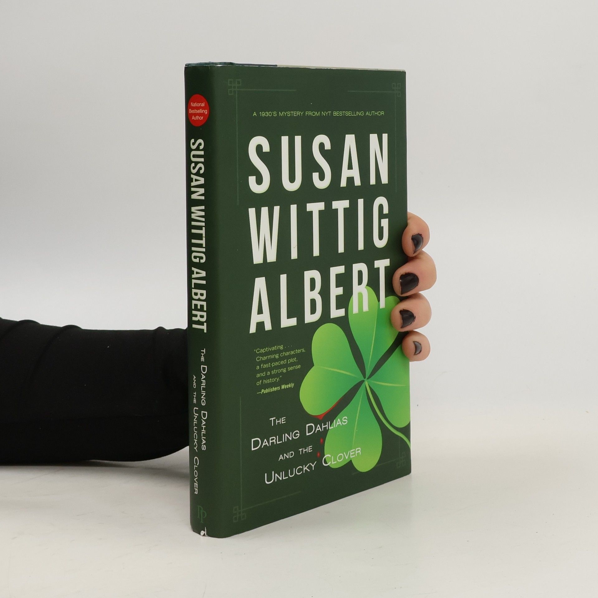 Susan Wittig Albert The Darling Dahlias and the Unlucky Clover