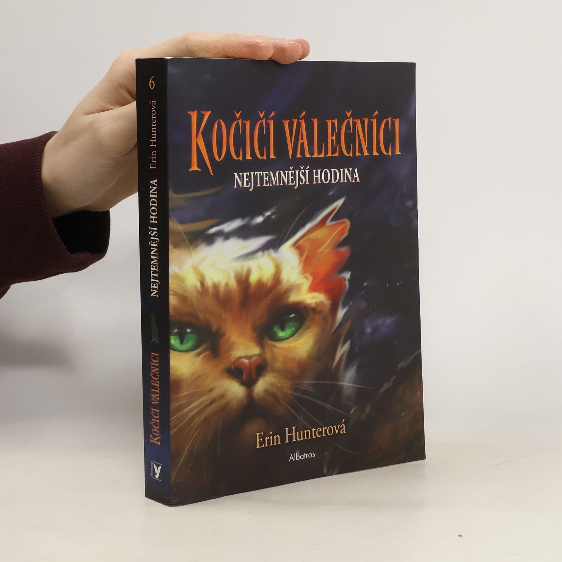 Erin Hunter Nejtemnější hodina