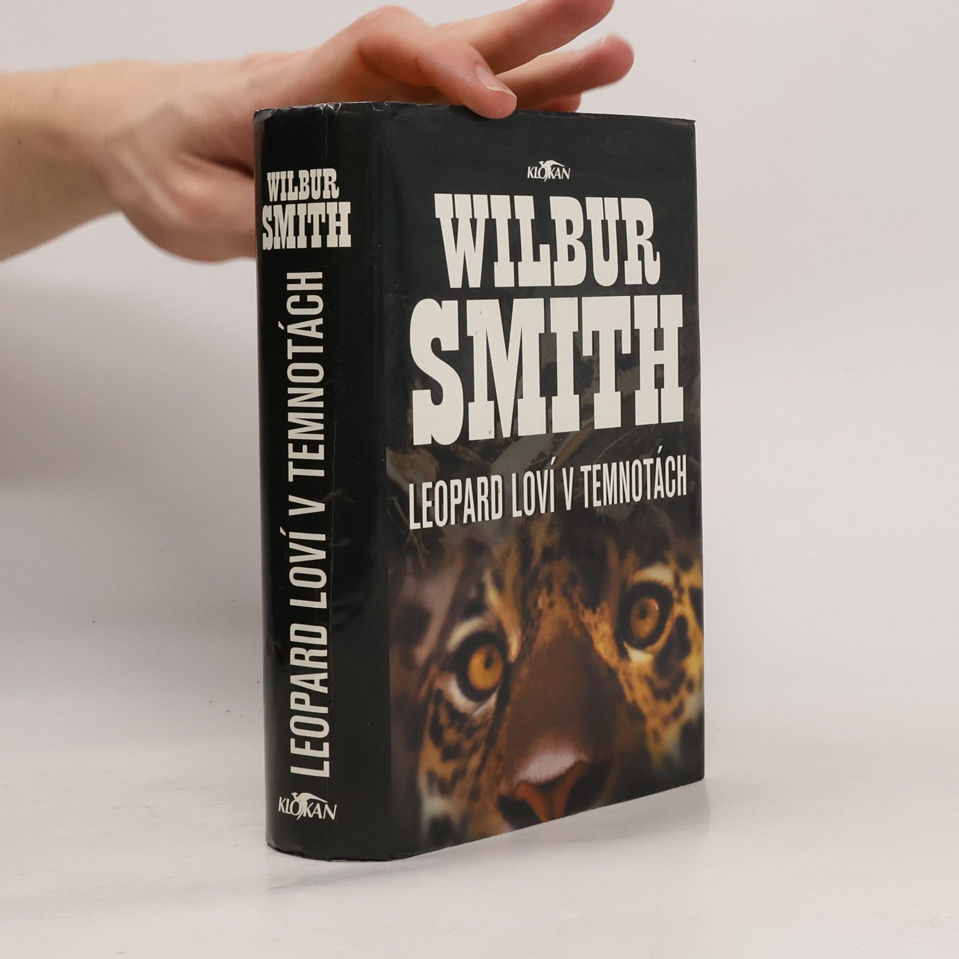 Wilbur A. Smith Leopard loví v temnotách
