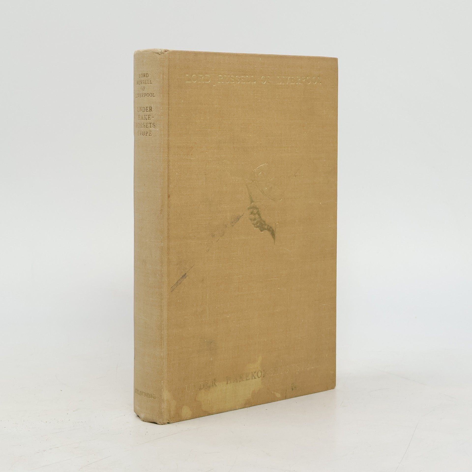 Under hakekorsets svøpe