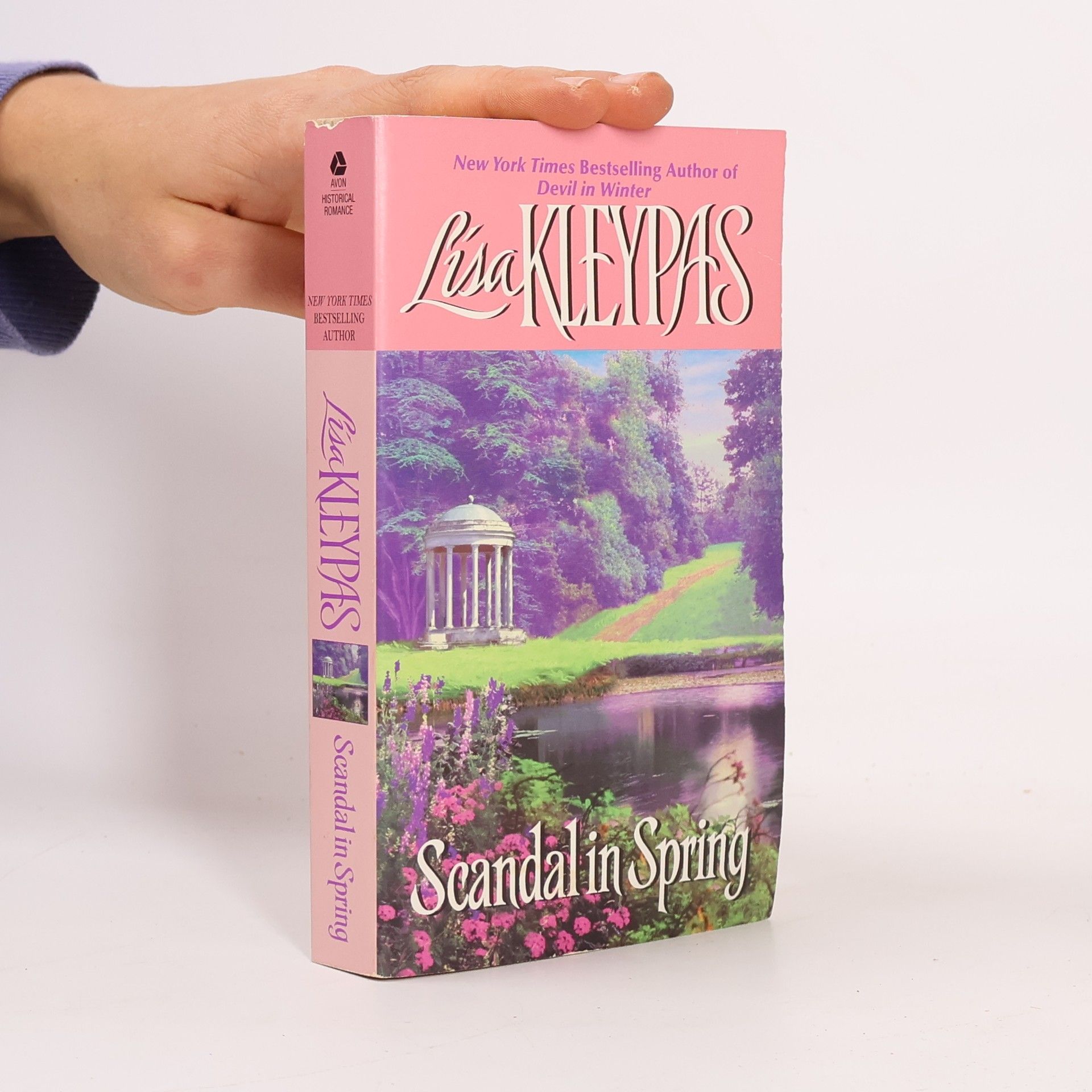 Lisa Kleypas Scandal in Spring: The Wallflowers, Book 4