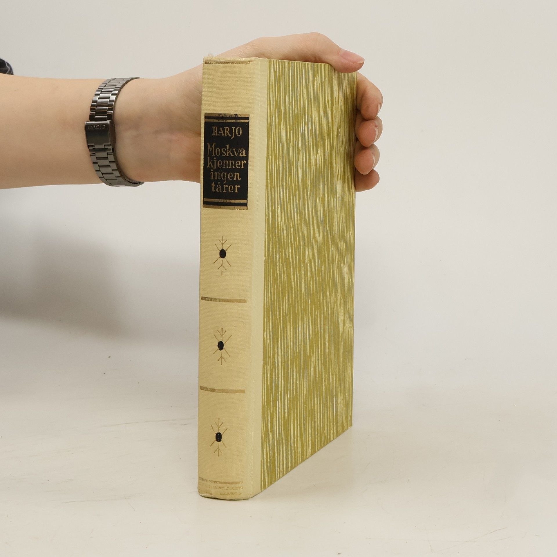 Osvald Harjo Moskva kjenner ingen tårer