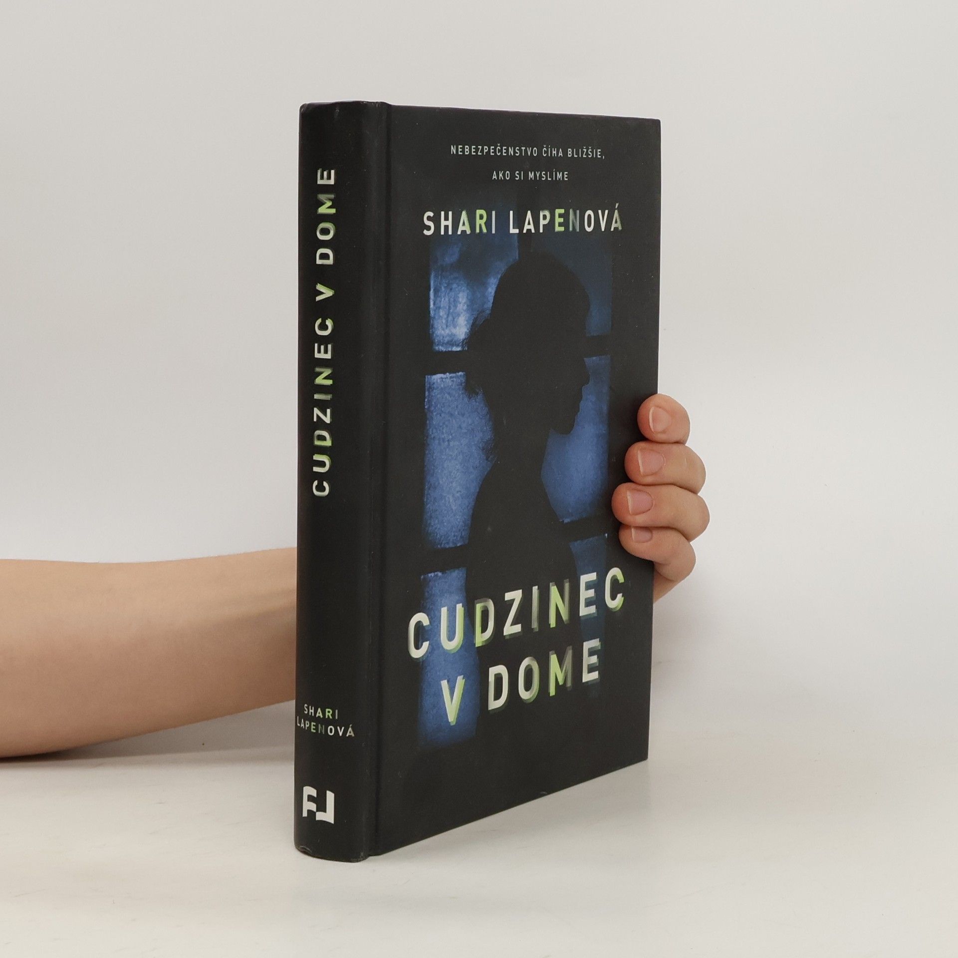Shari Lapenová Cudzinec v dome