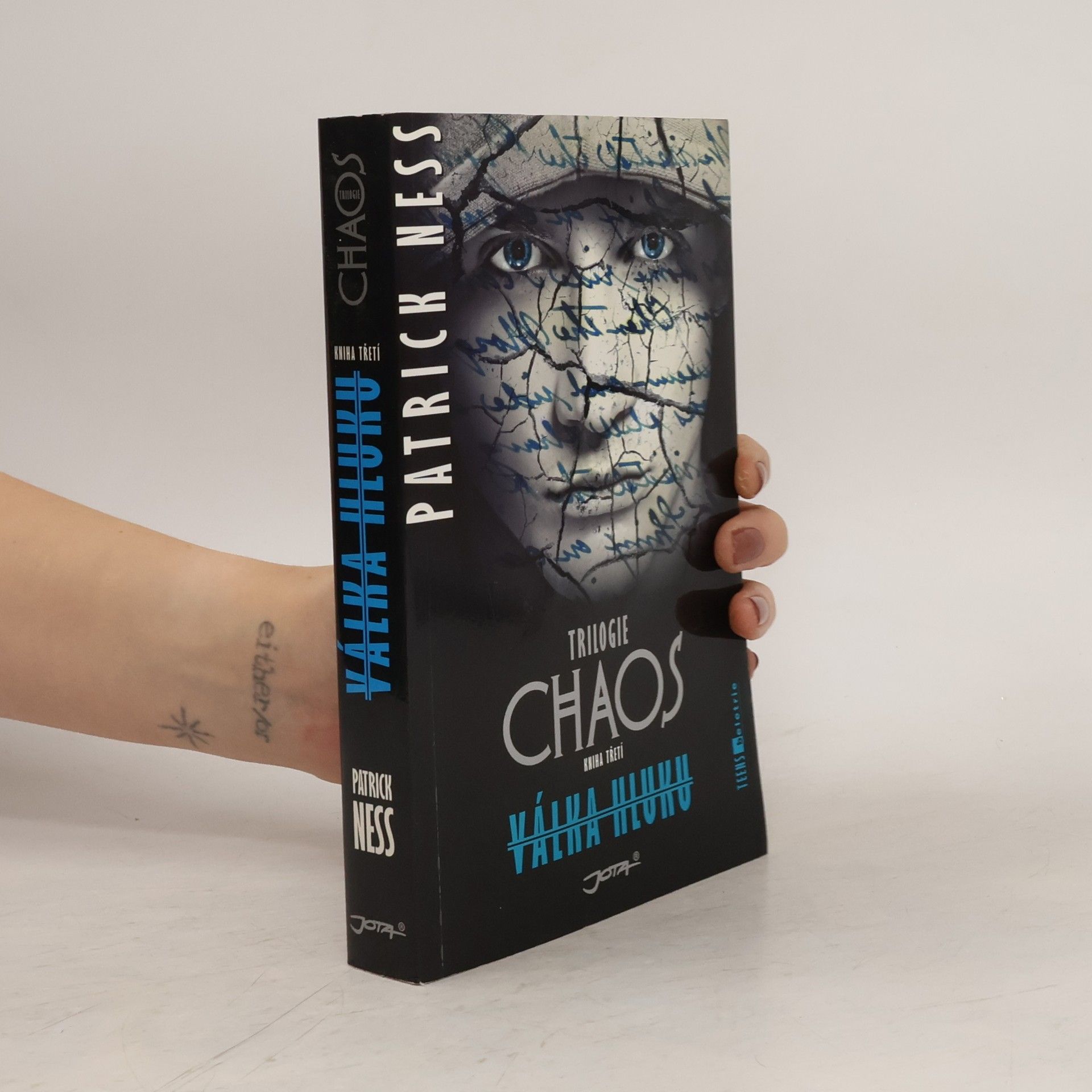 Chaos : trilogie. Kniha třetí, Válka Hluku