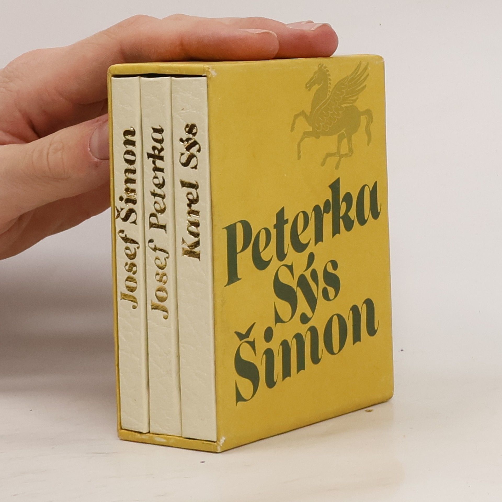 Josef Šimon Autobiografie vlka a člověka. Newton za neúrody jablek. Český den