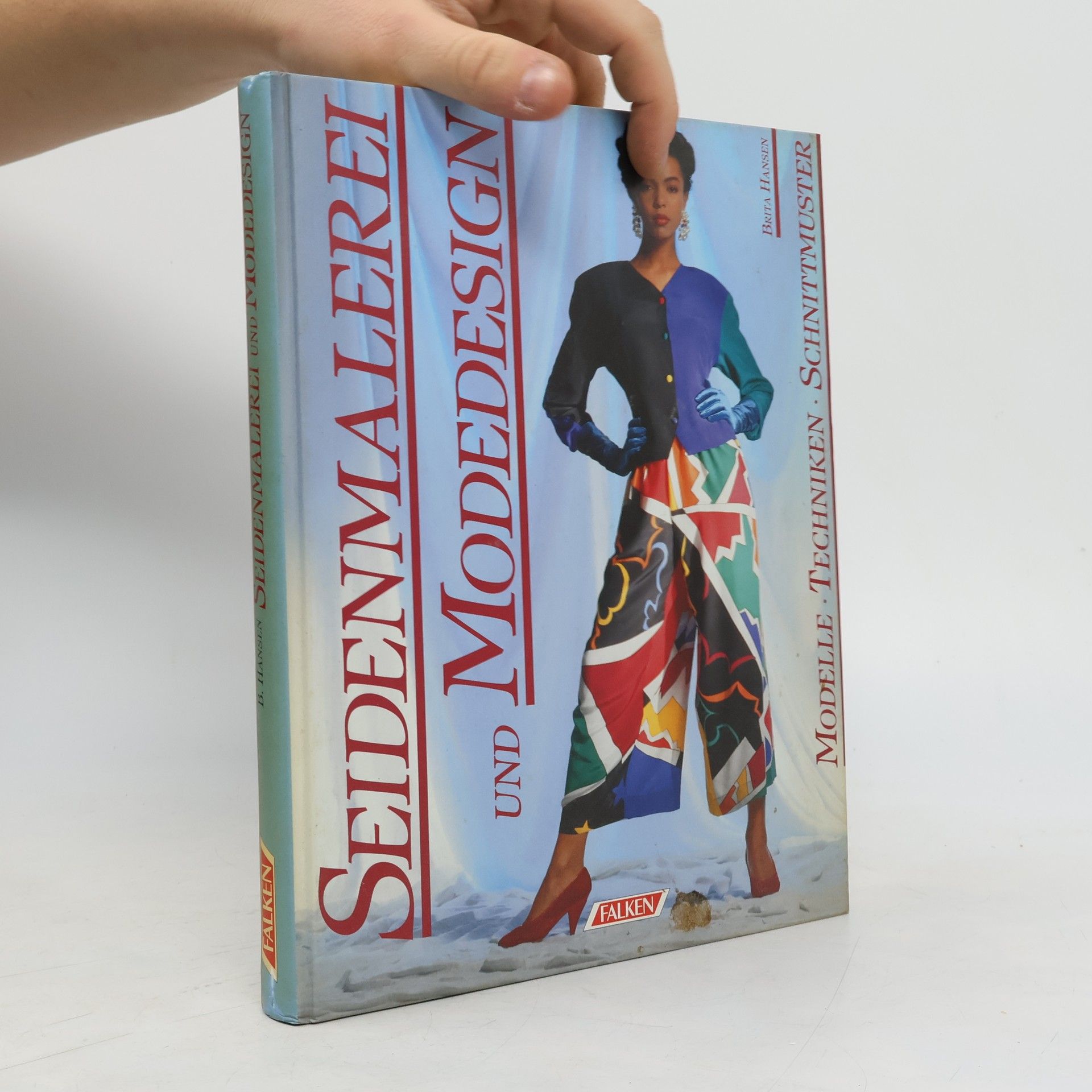 Seidenmalerei und Modedesign