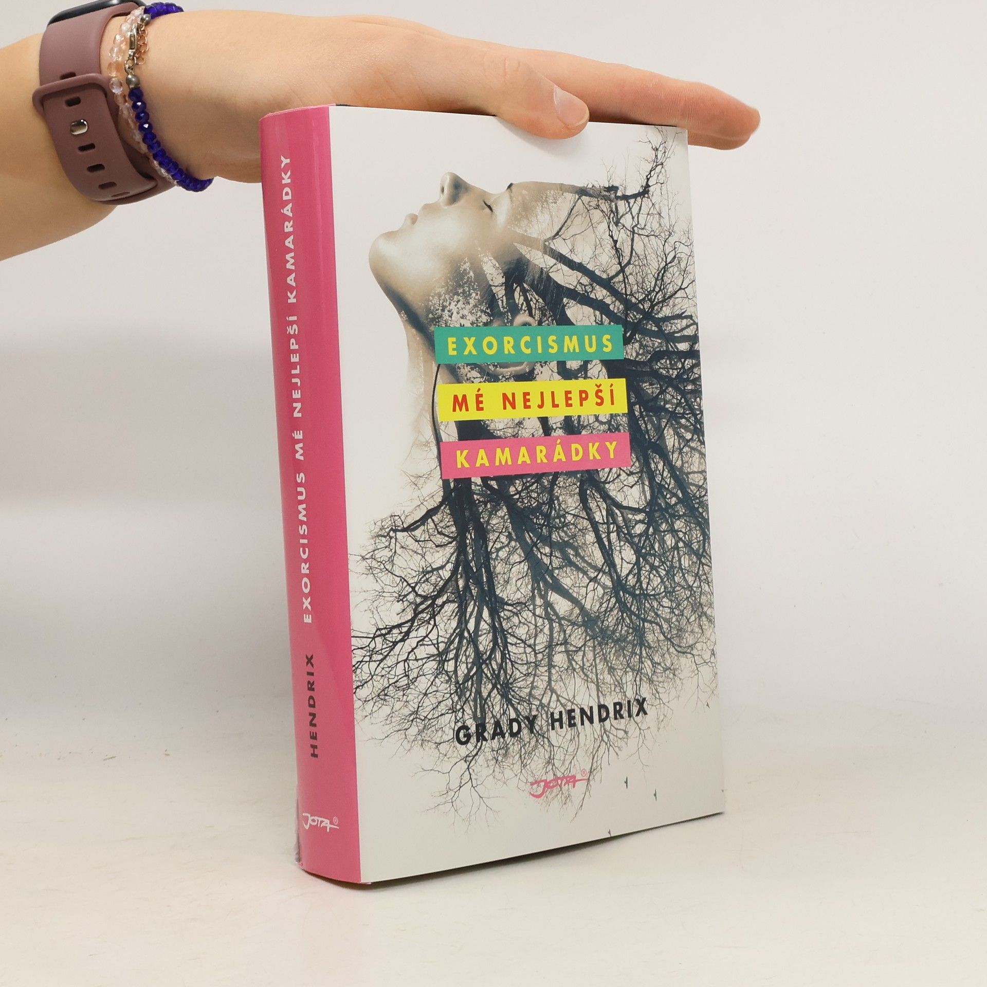 Grady Hendrix Exorcismus mé nejlepší kamarádky