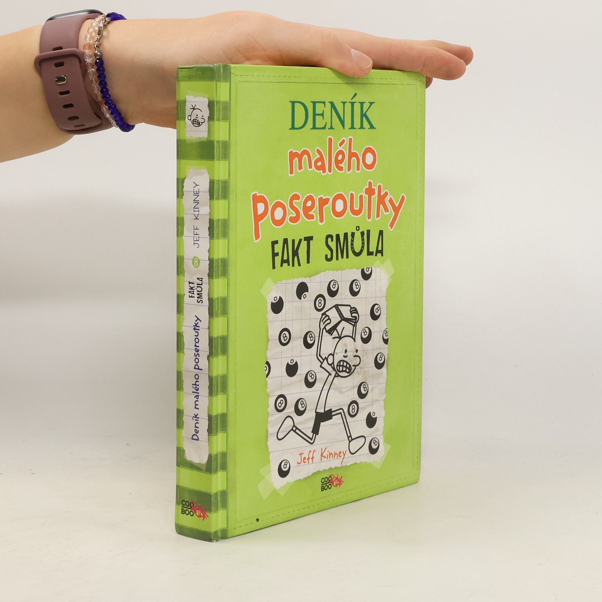 Jeff Kinney Deník malého poseroutky 8. Fakt smůla