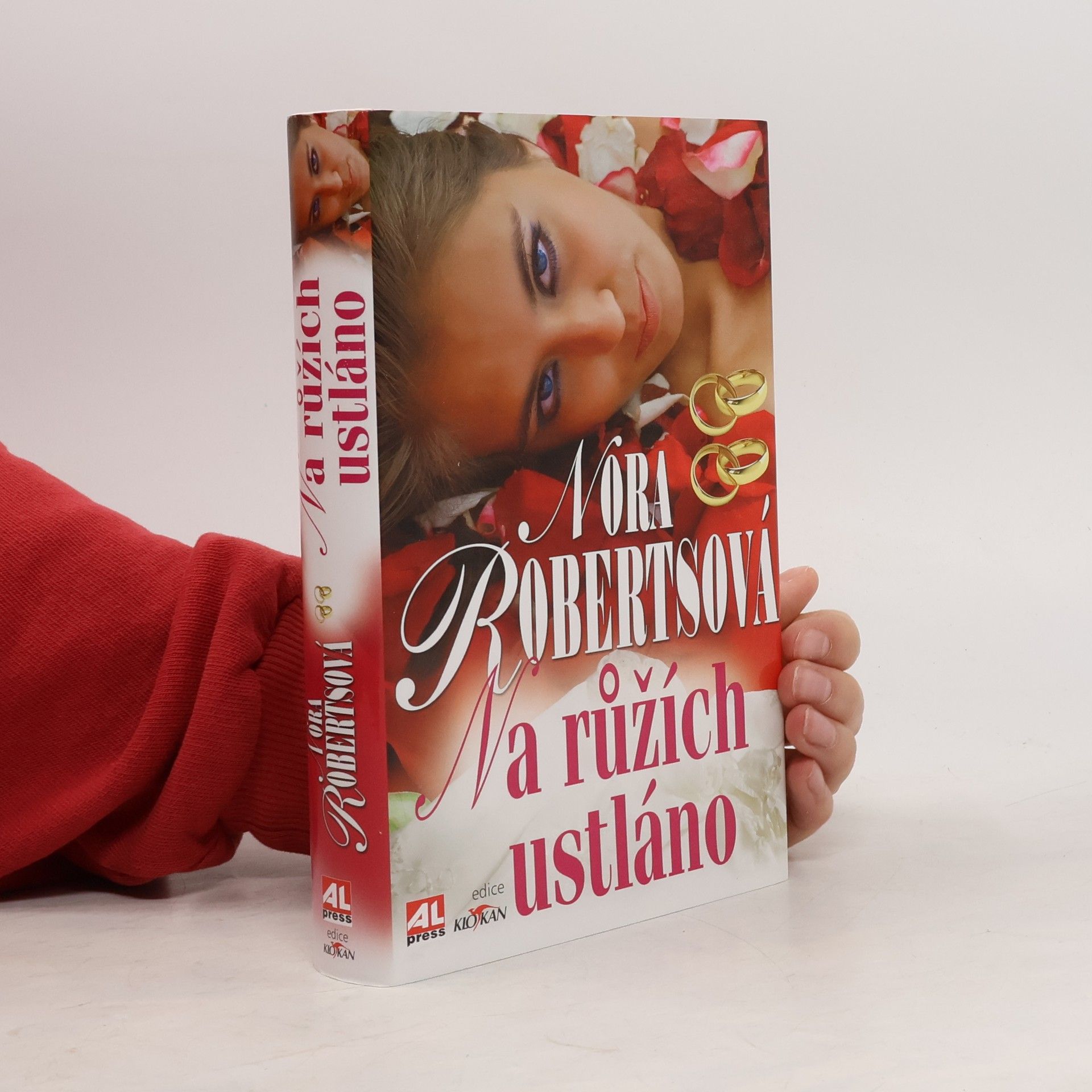 Nora Roberts Na růžích ustláno