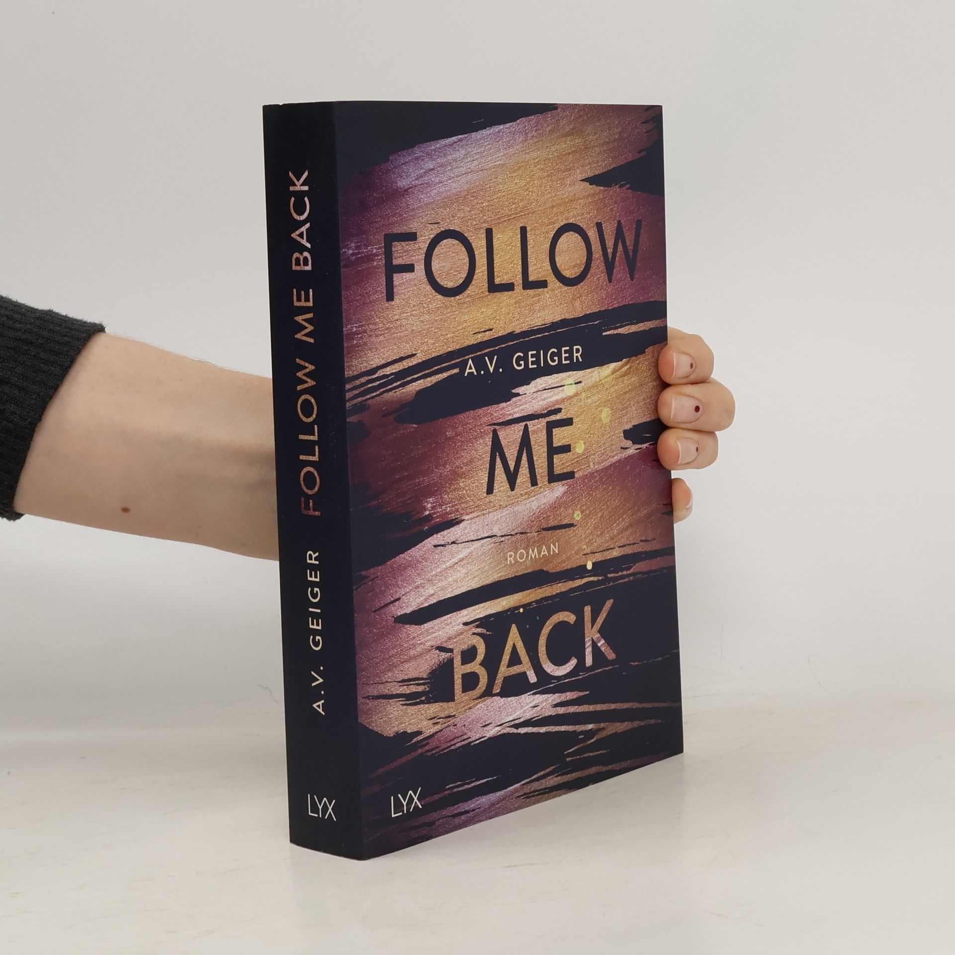 A.V. Geiger Follow me back
