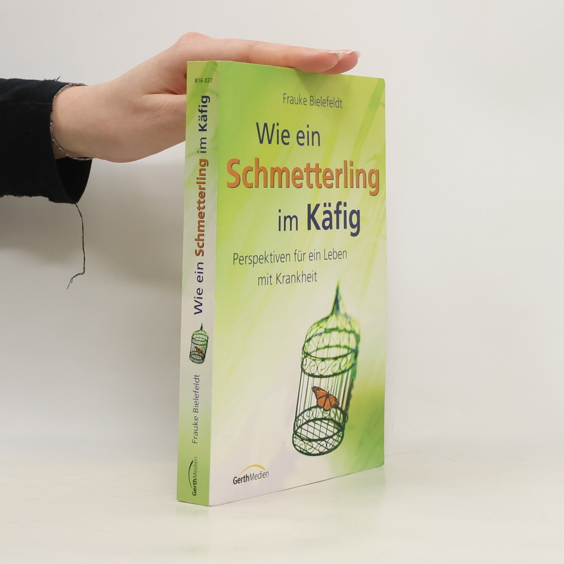 Wie ein Schmetterling im Käfig