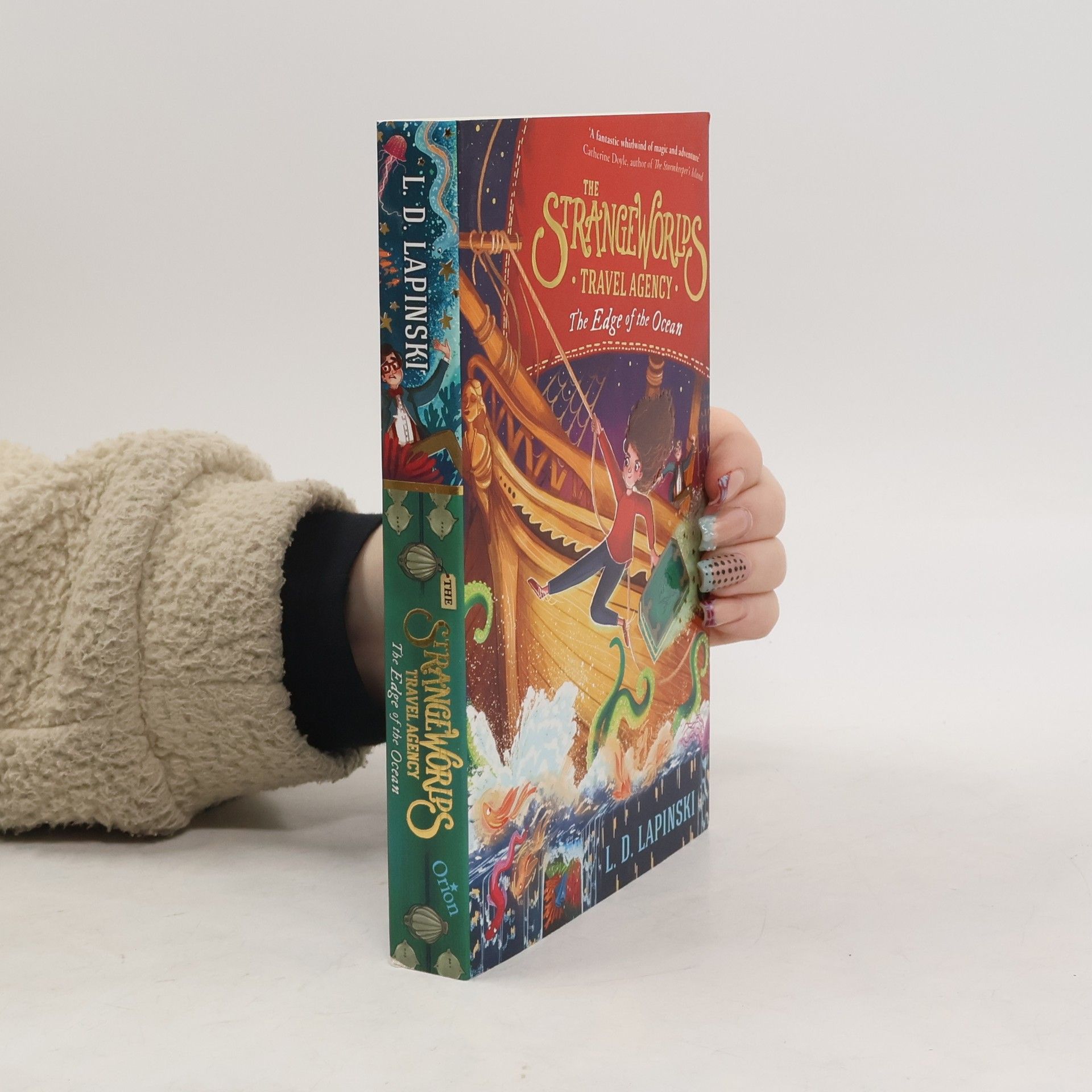 The Strangeworlds Travel Agency 2: The Edge of the Ocean