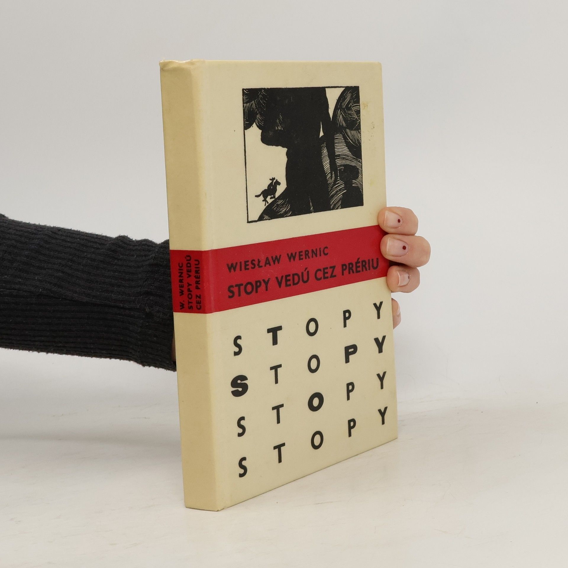 Stopy vedú cez prériu