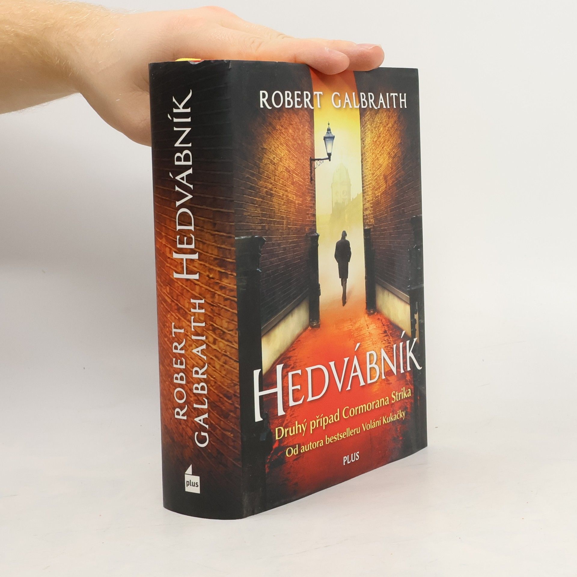 Robert Galbraith Hedvábník