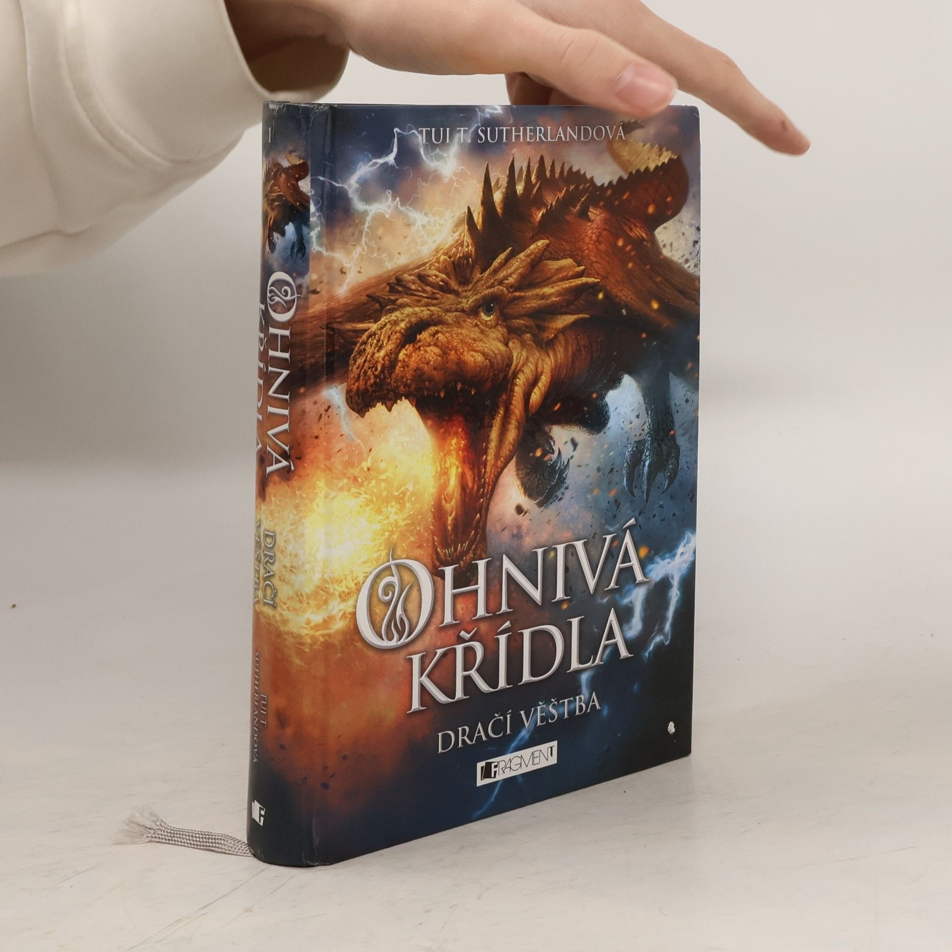 Tui Sutherland Ohnivá křídla. Dračí věštba