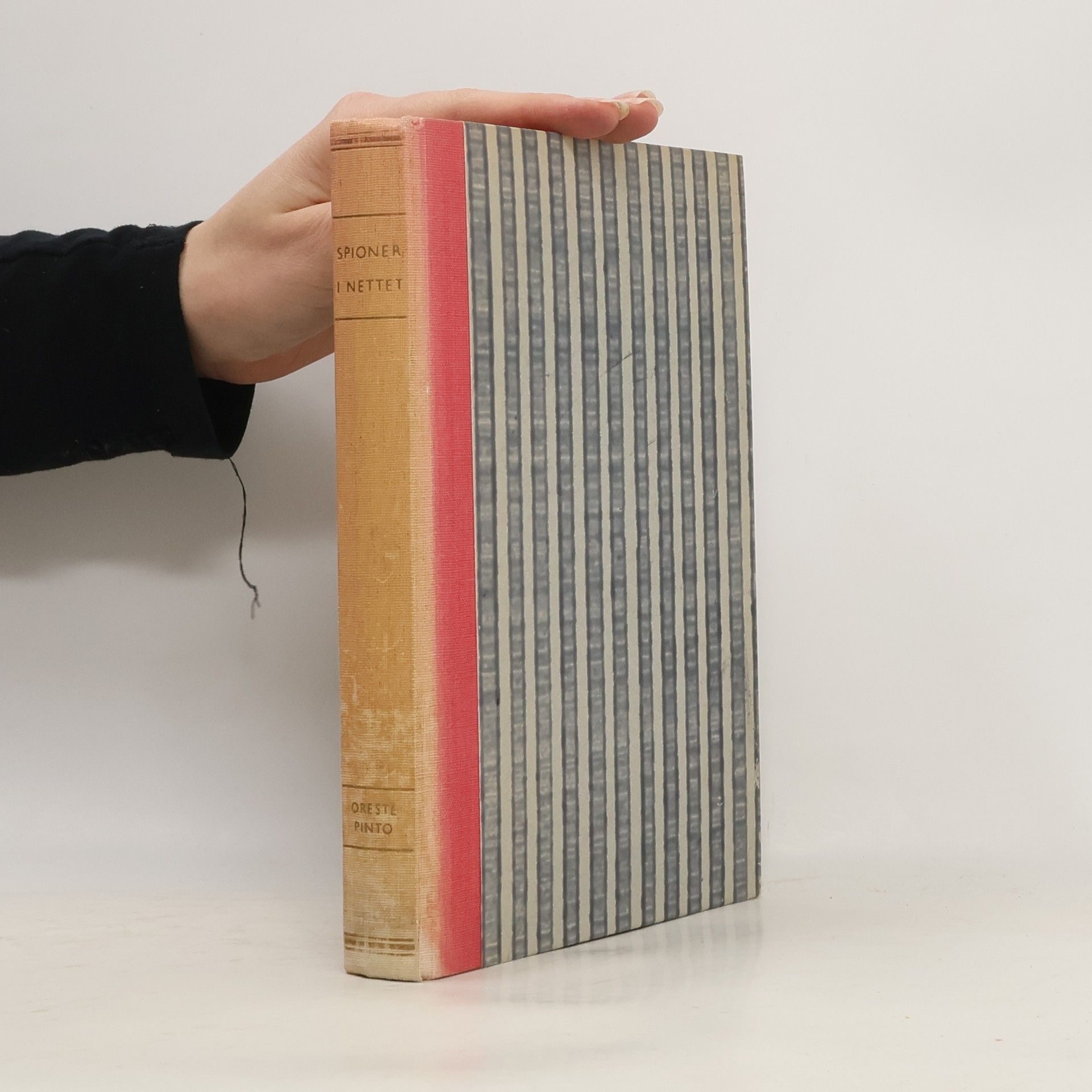 Oreste Pinto Spioner i nettet.