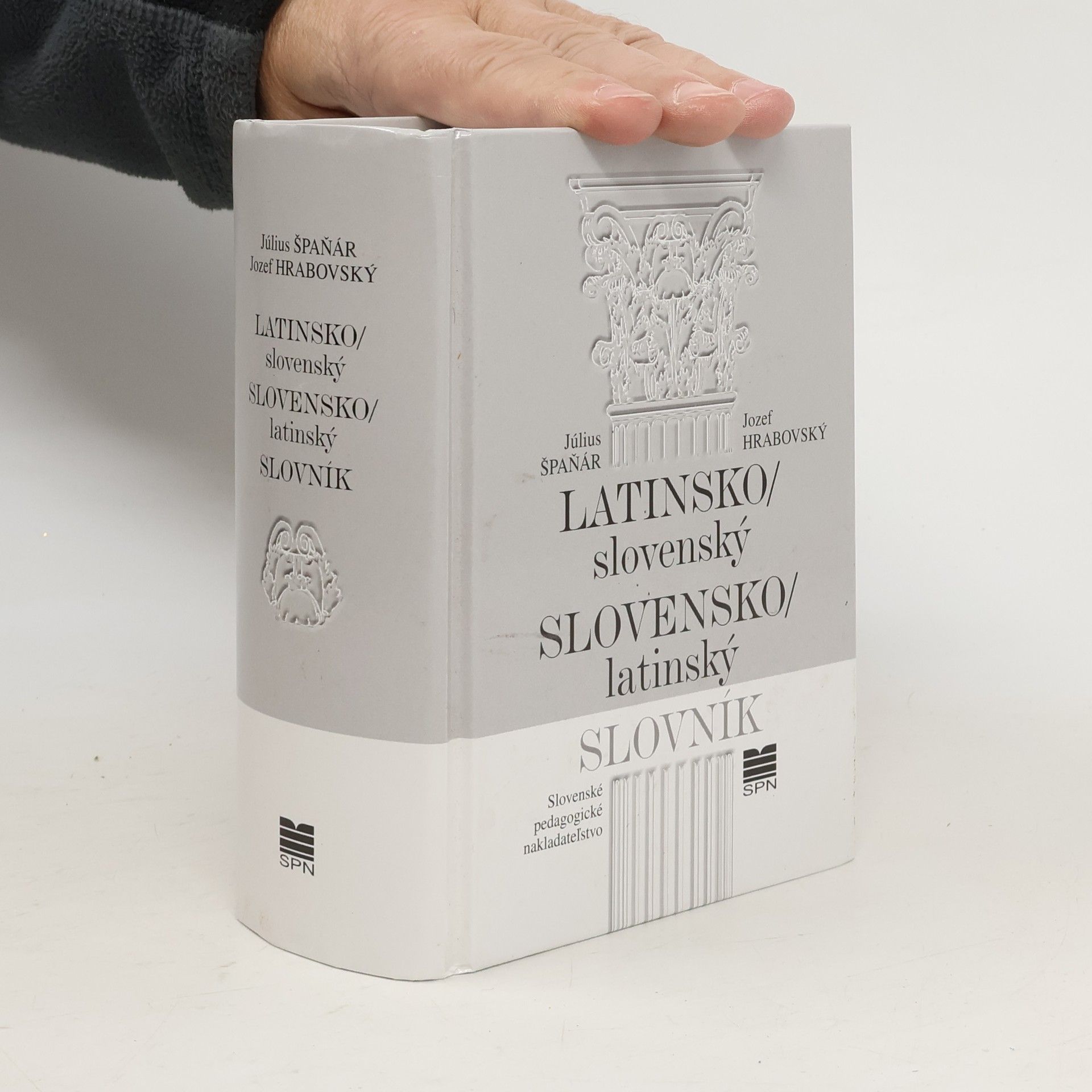Július Špaňár Latinsko-slovenský a slovensko-latinský slovník
