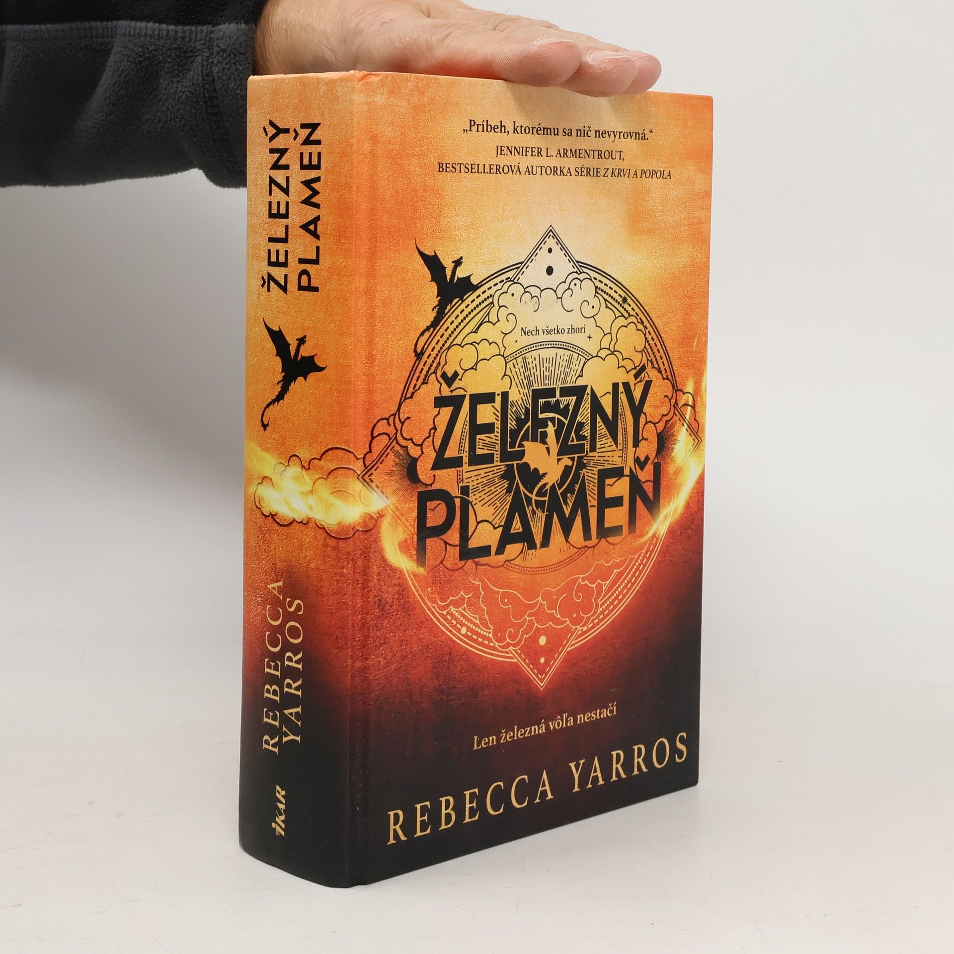 Rebecca Yarros Železný plameň