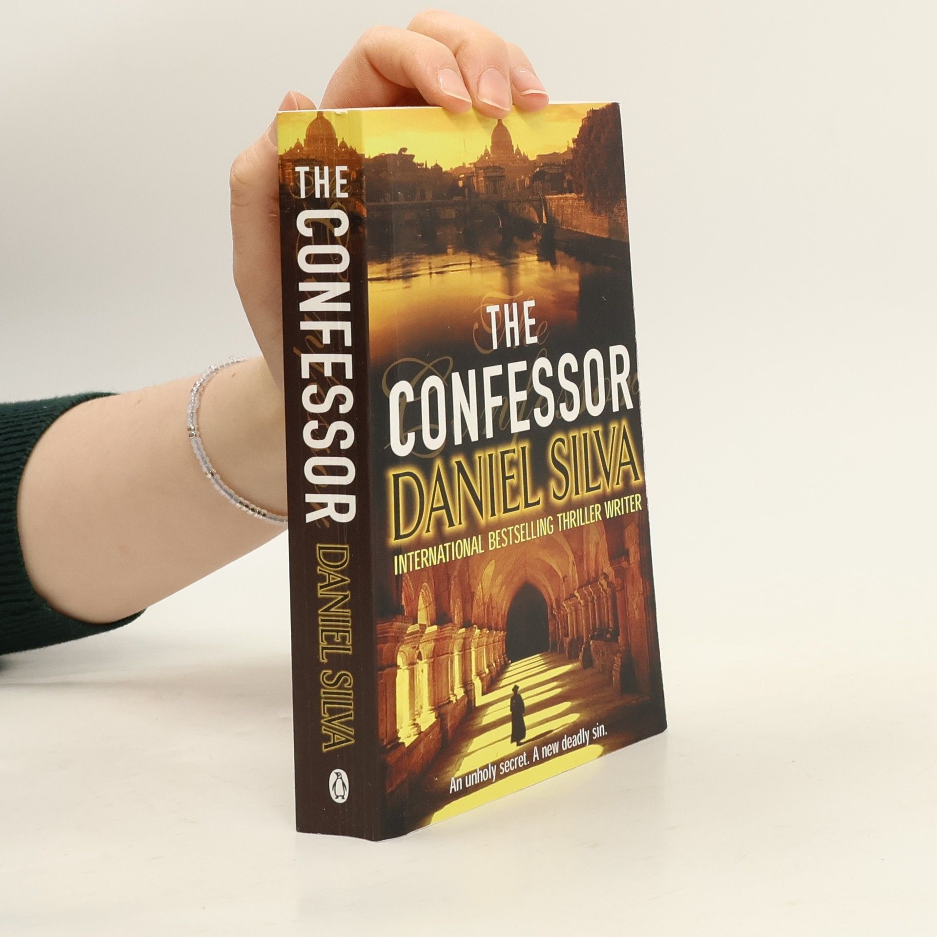 Daniel Silva The Confessor