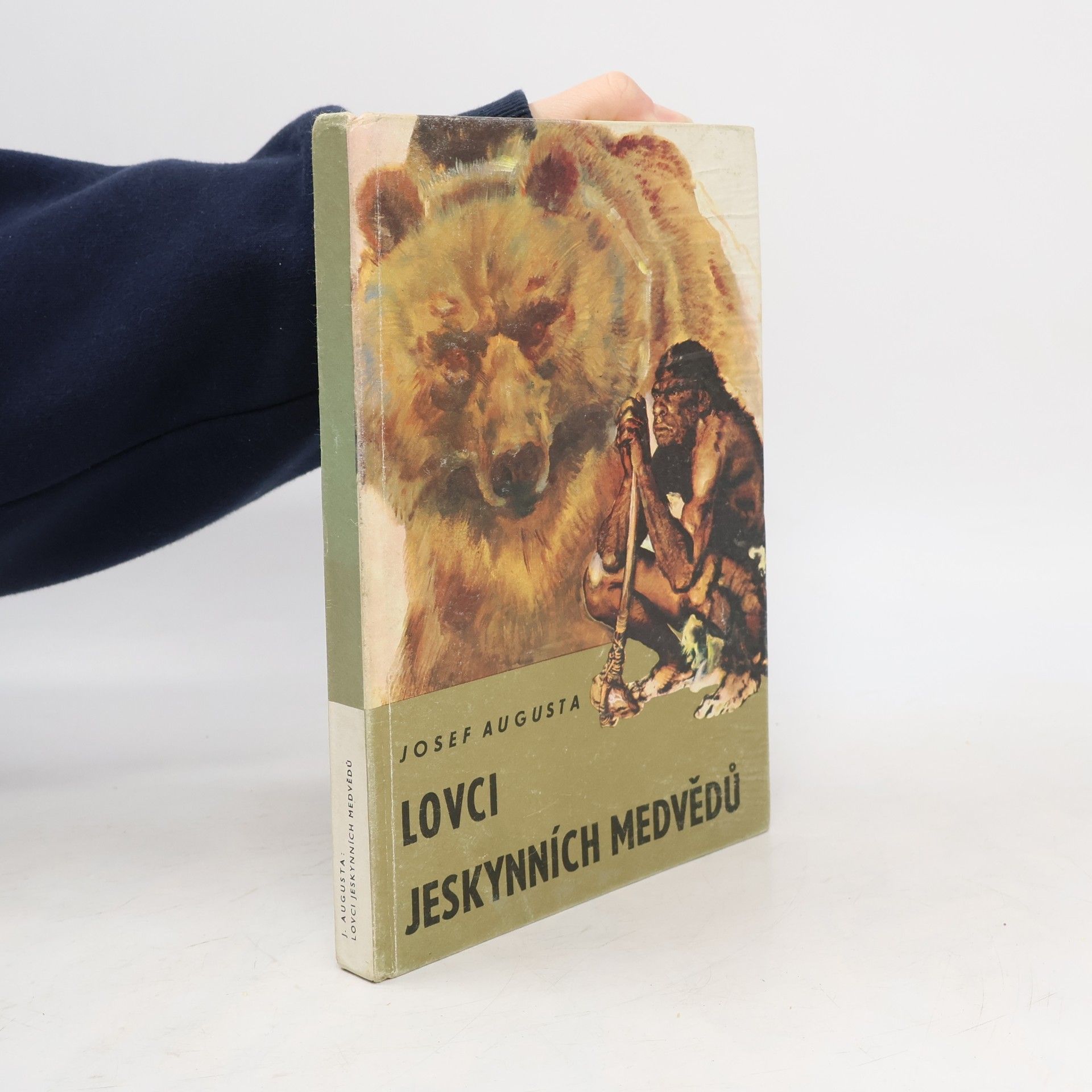 Zdeněk Burian Lovci jeskynních medvědů