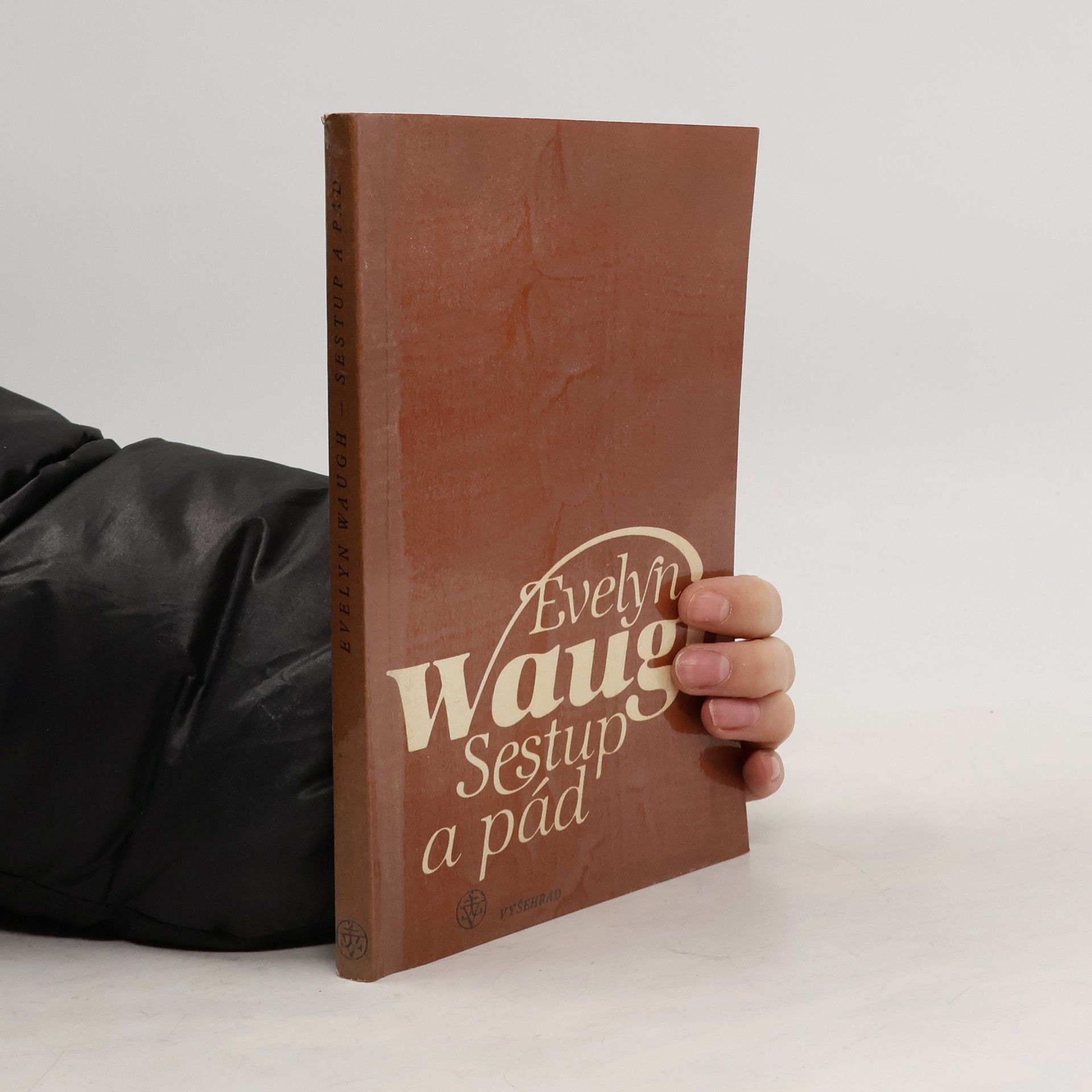 Evelyn Waugh Sestup a pád