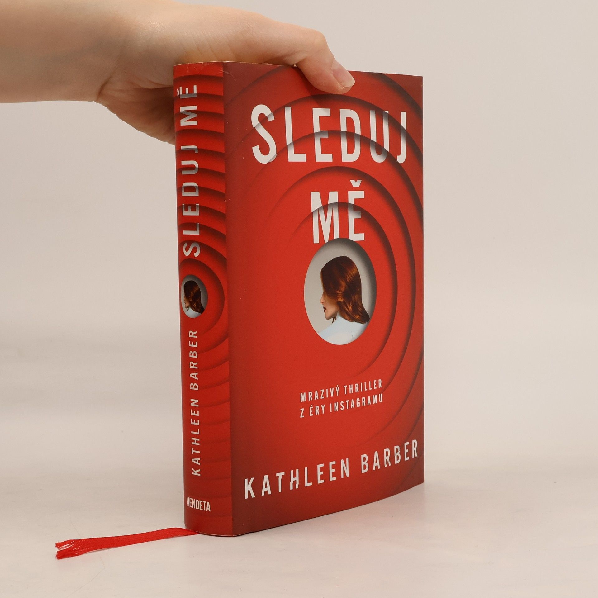 Kathleen Barber Sleduj mě