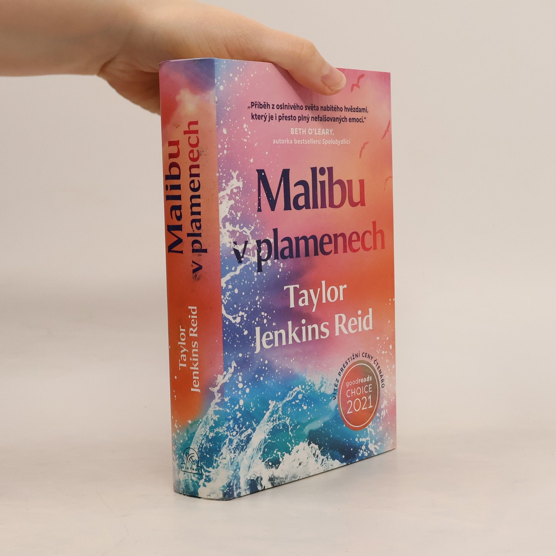 Taylor Jenkins Reid Malibu v plamenech