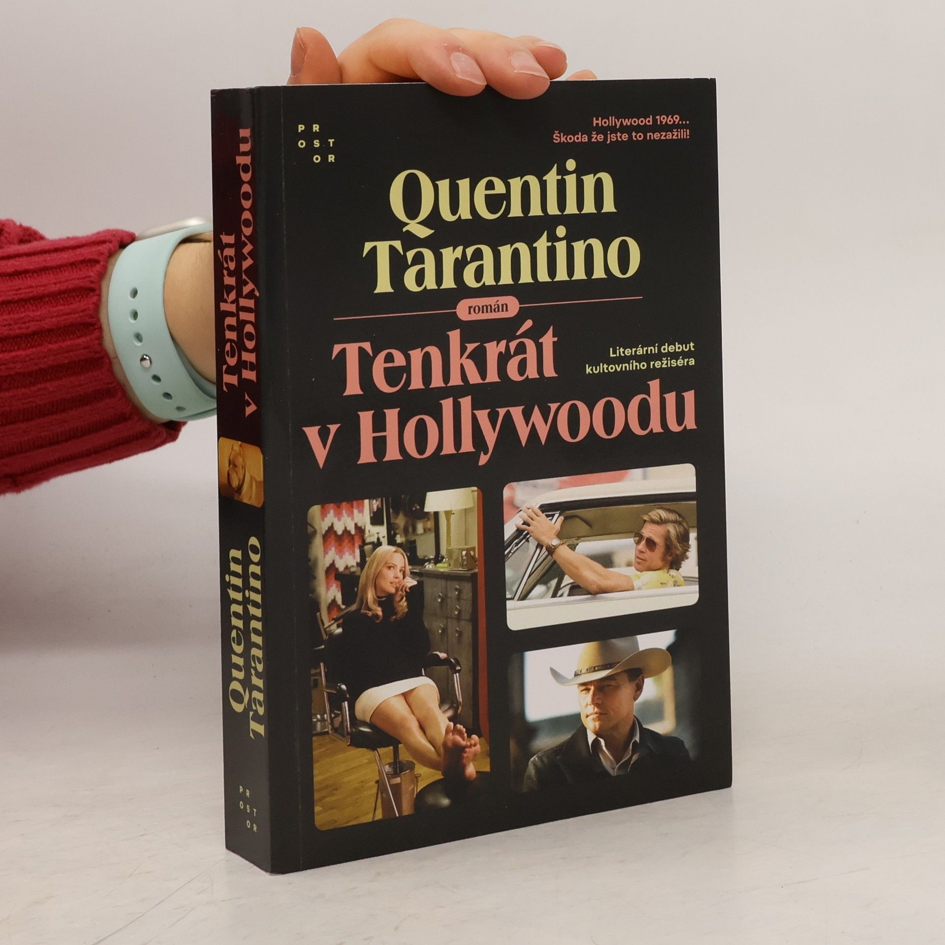 Quentin Tarantino Tenkrát v Hollywoodu : román