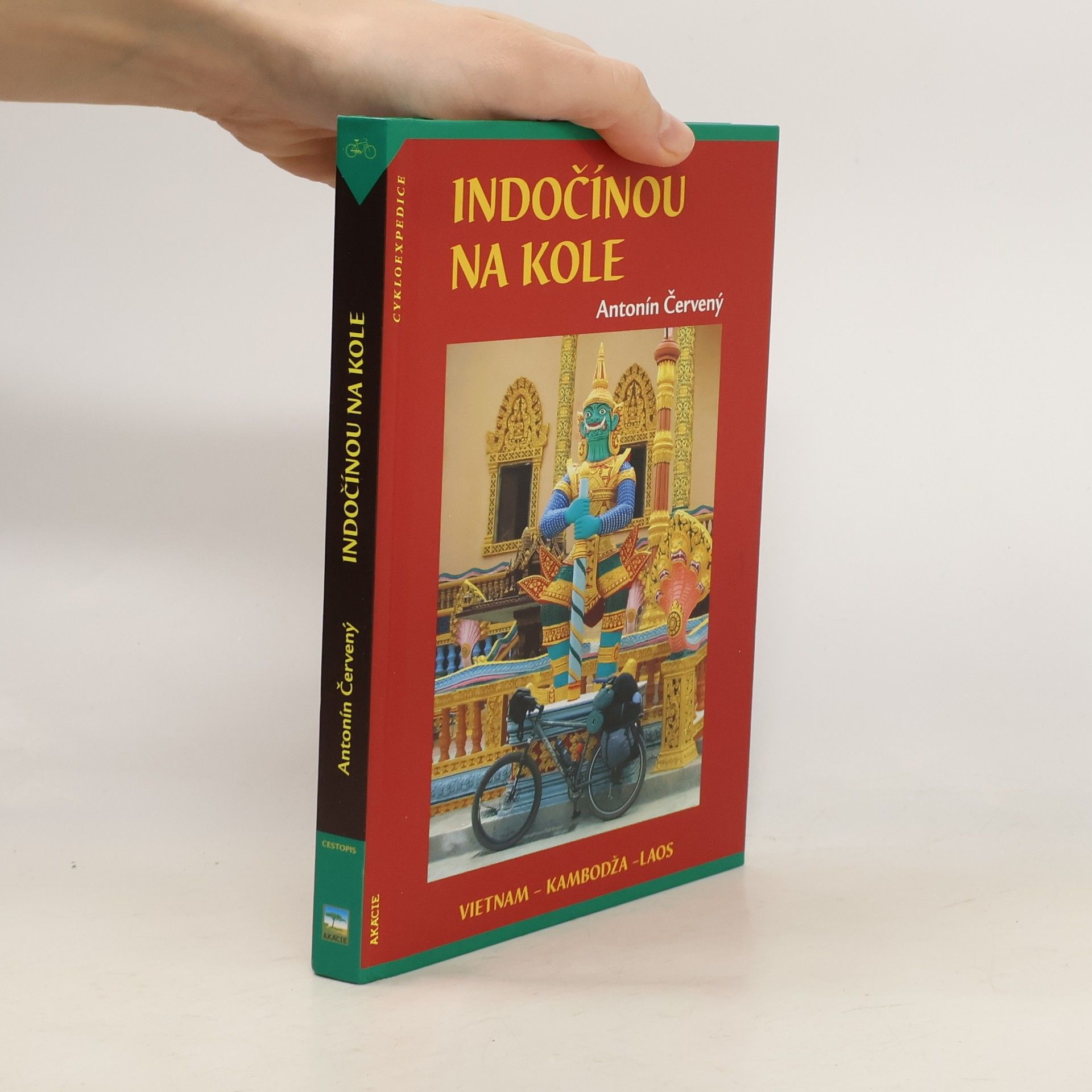 Antonín Červený Indočínou na kole