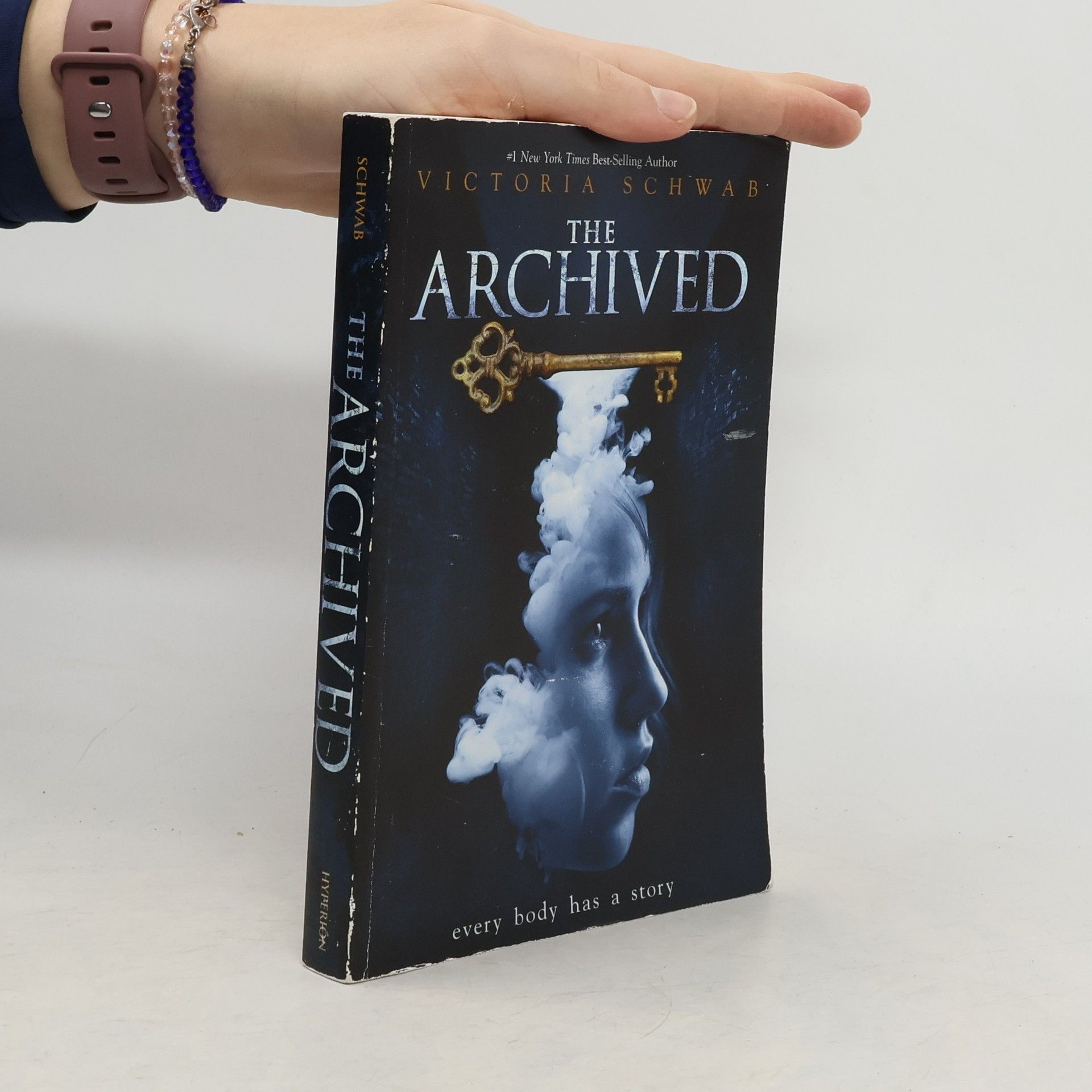 Victoria Schwab The Archived