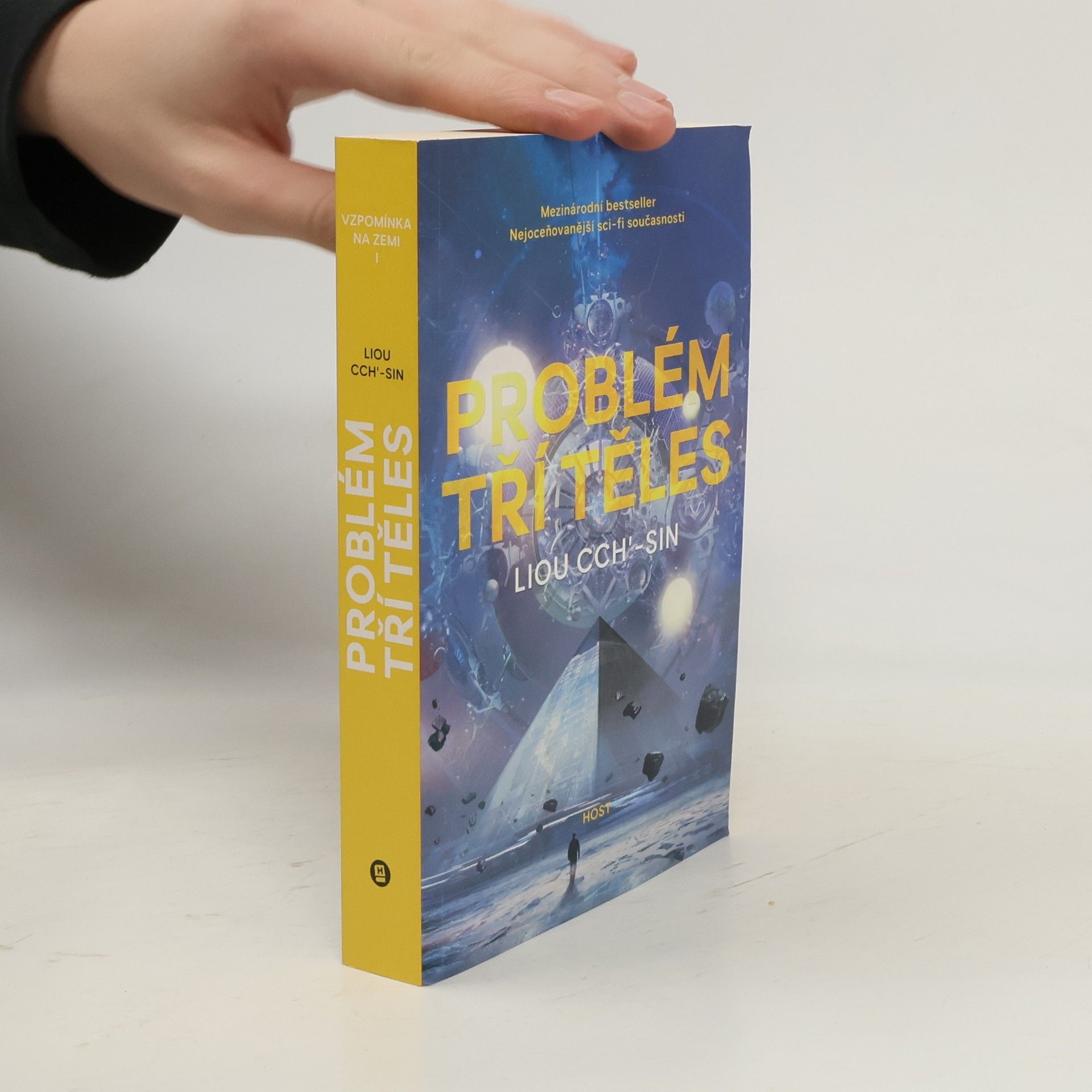 Liou Cch’-sin Problém tří těles