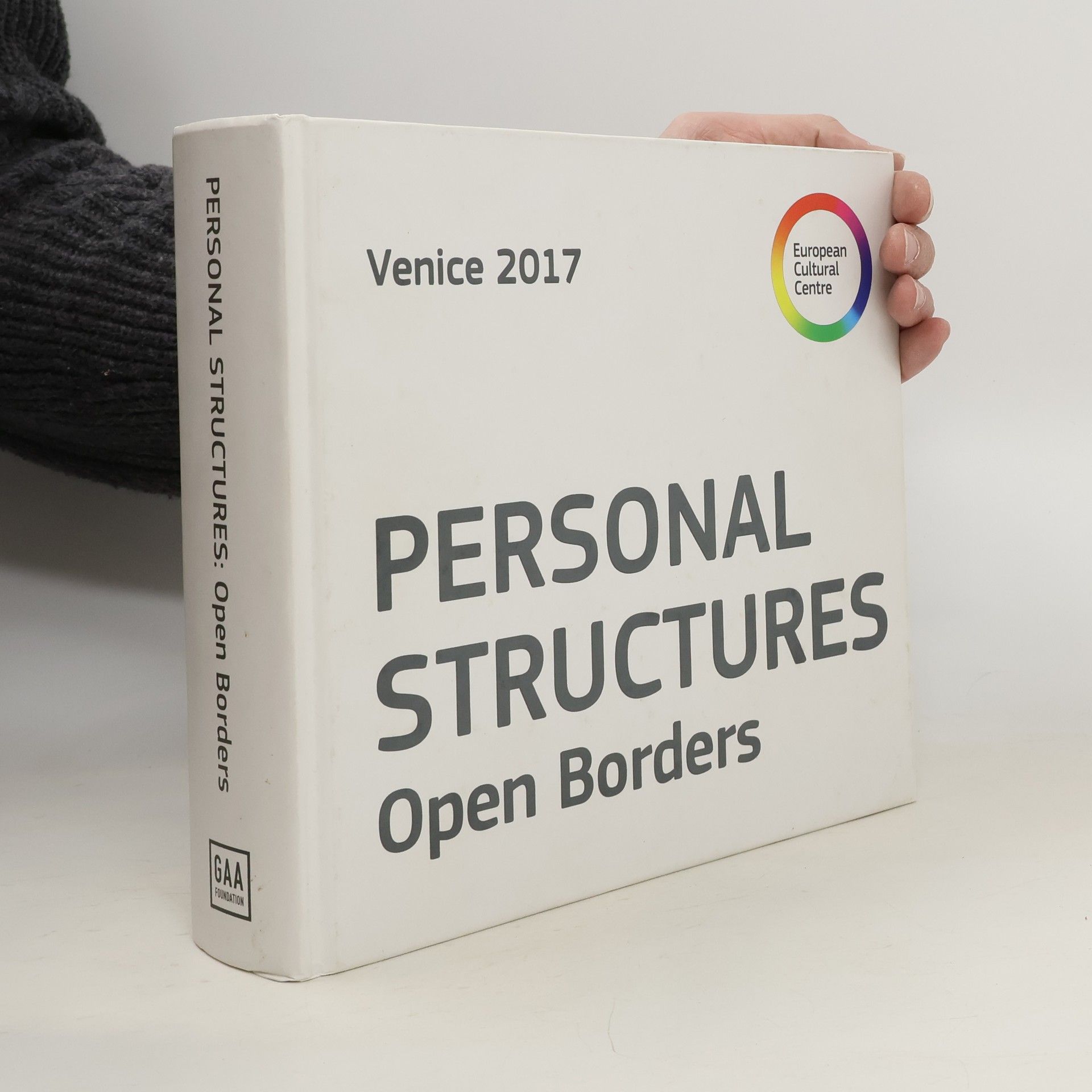 Various authors Personal Structures. Open Borders
