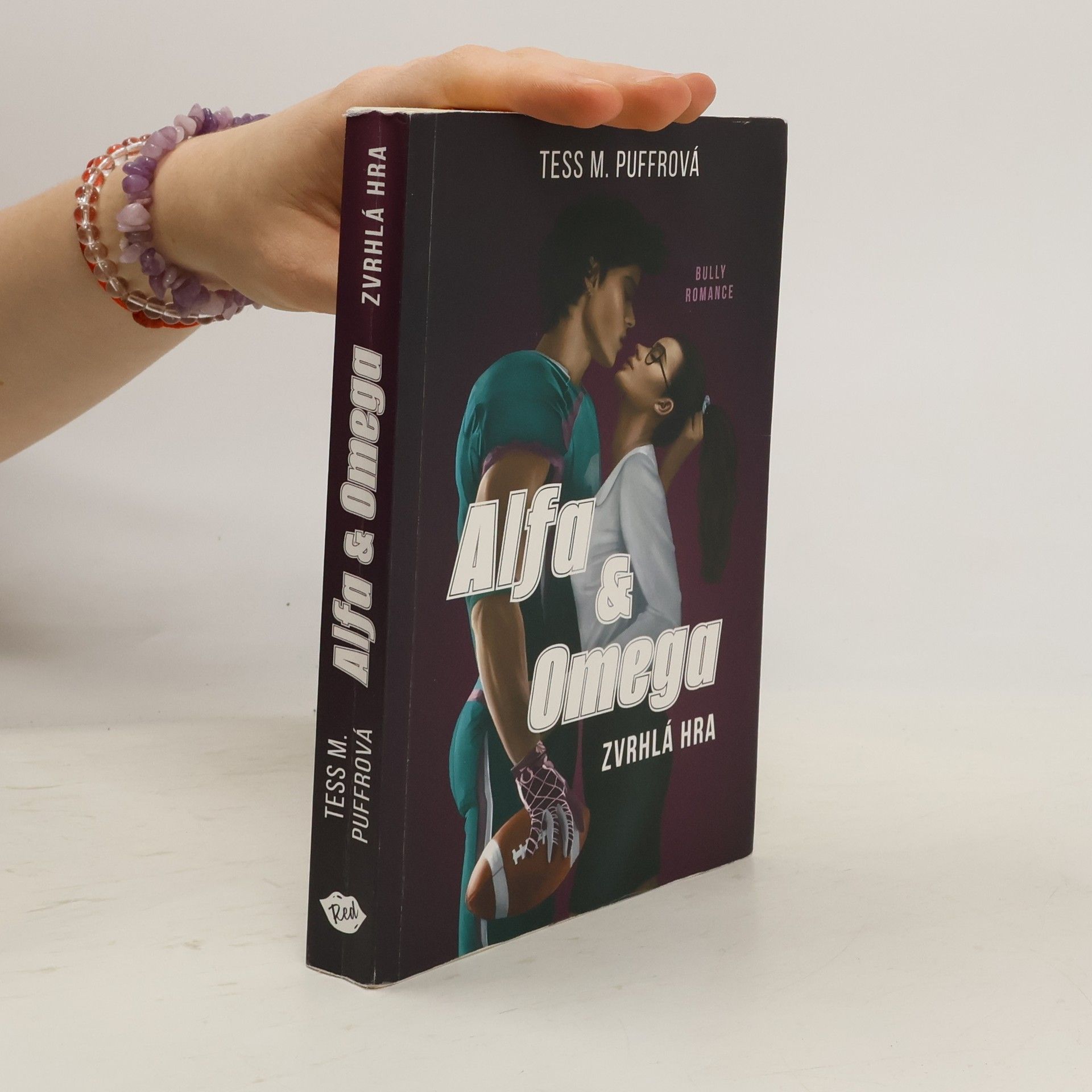 Tess M. Puffrová Alfa & Omega. Zvrhlá hra